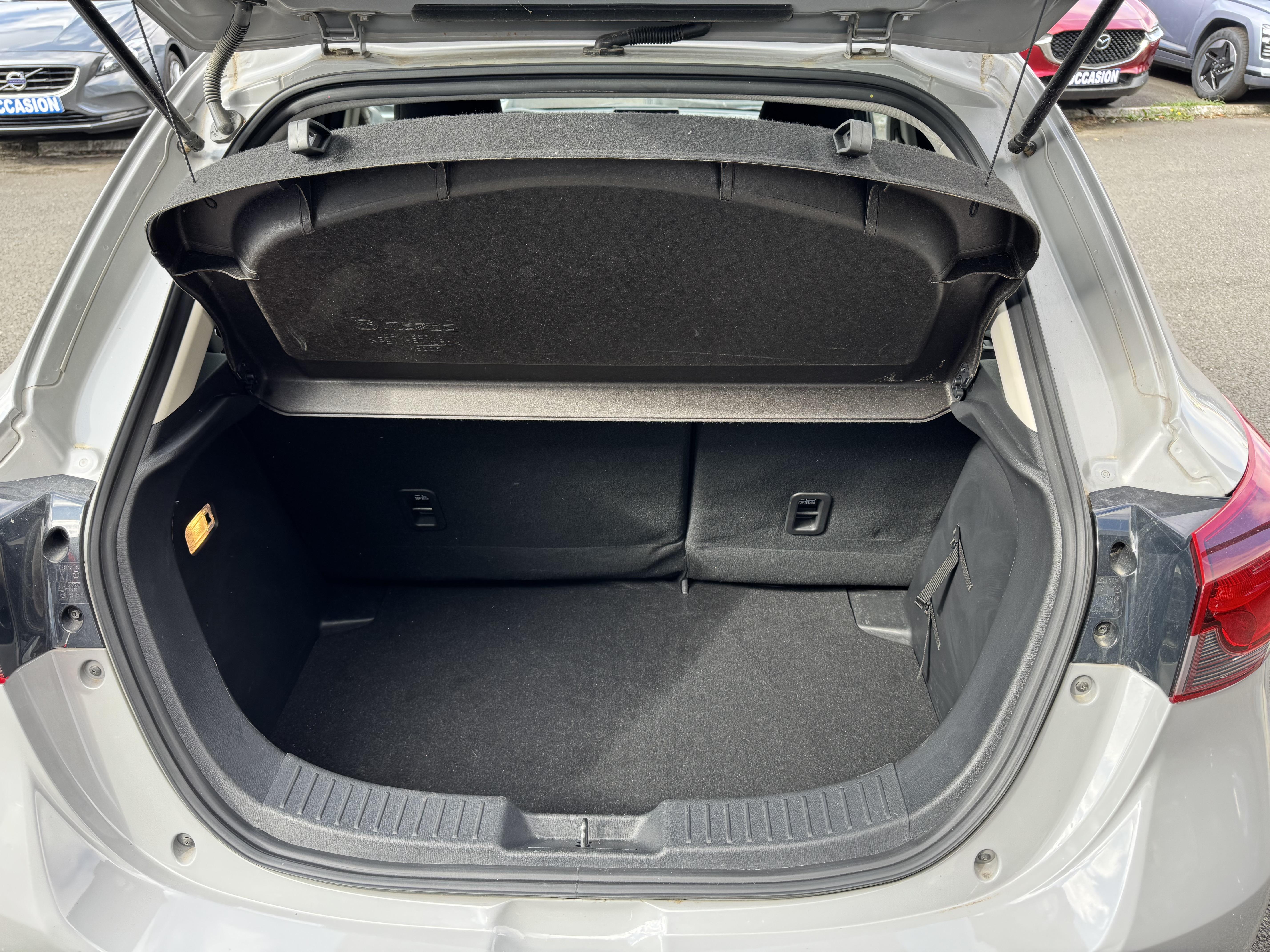 MAZDA Mazda2 1.5L e-SKYACTIV G M Hybrid 90ch Homura Navigation - Véhicule Occasion - Océane Auto MAZDA Mazda2 1.5L e-SKYACTIV G M Hybrid 90ch Homura Navigation - Véhicule Occasion Océane Auto