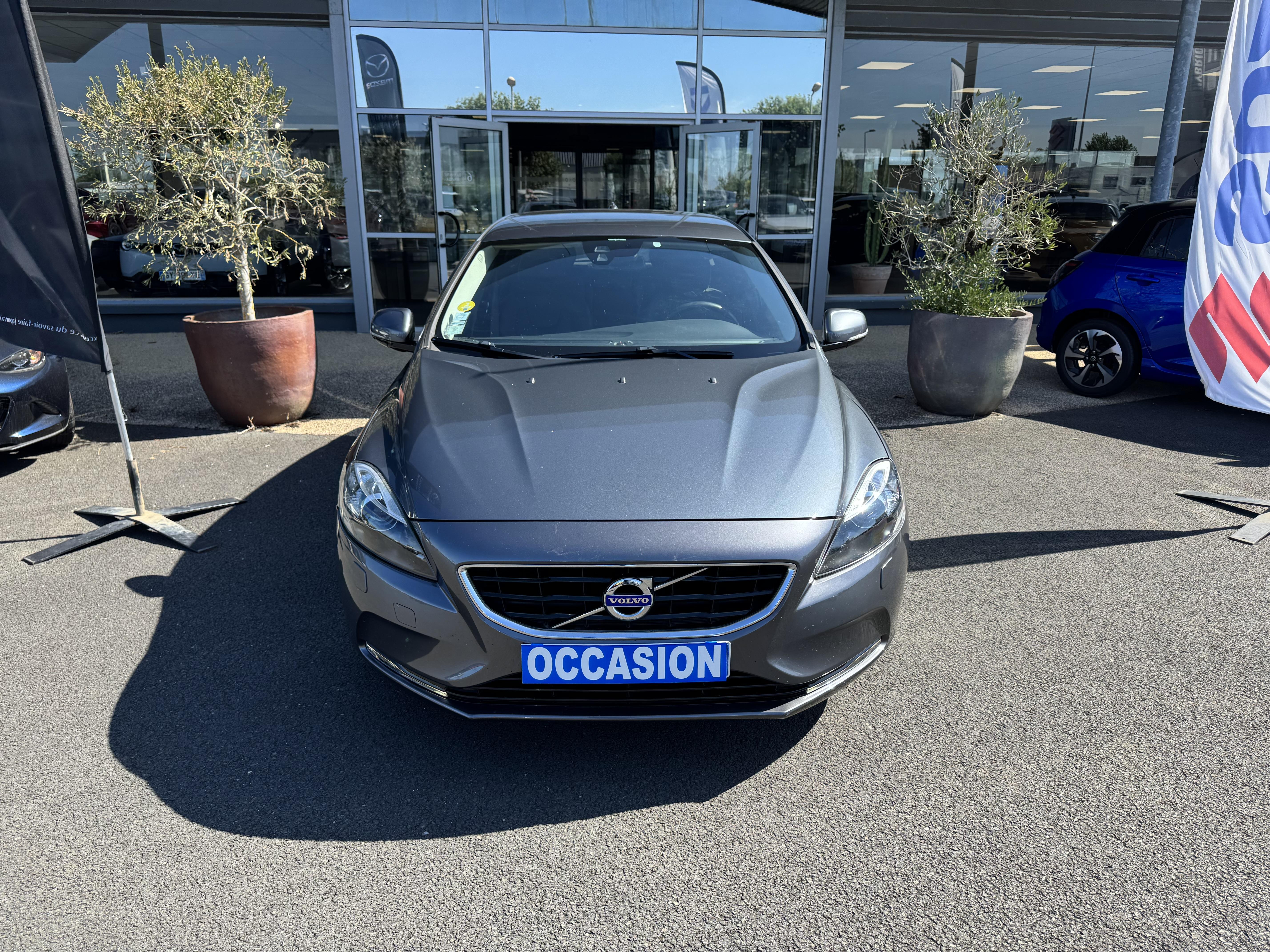 VOLVO V40 D3 150 Summum Geartronic A - Véhicule Occasion - Océane Auto VOLVO V40 D3 150 Summum Geartronic A - Véhicule Occasion Océane Auto