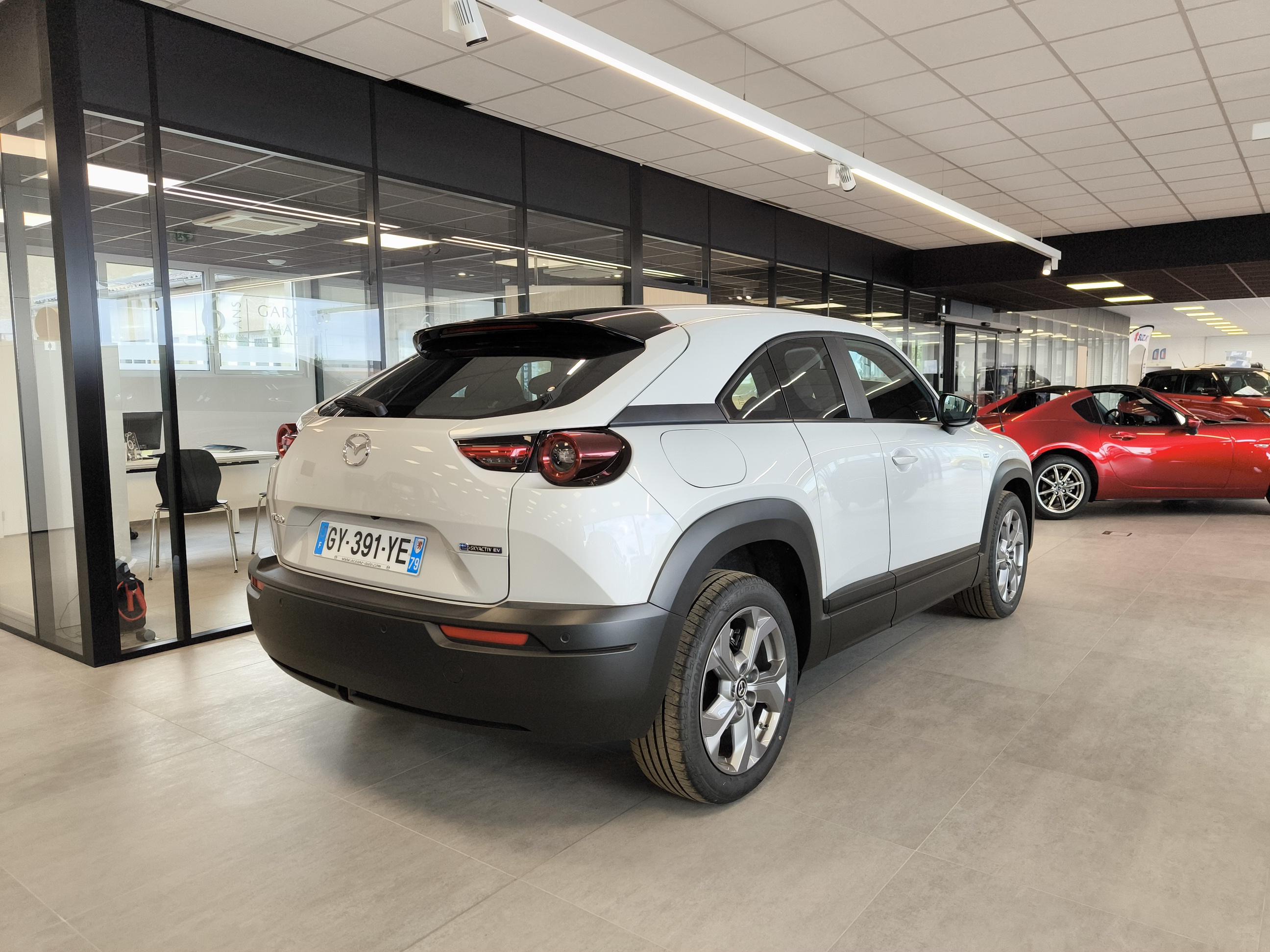 MAZDA MX-30 e-Skyactiv 145 ch Prime-Line - Véhicule Occasion - Océane Auto MAZDA MX-30 e-Skyactiv 145 ch Prime-Line - Véhicule Occasion Océane Auto