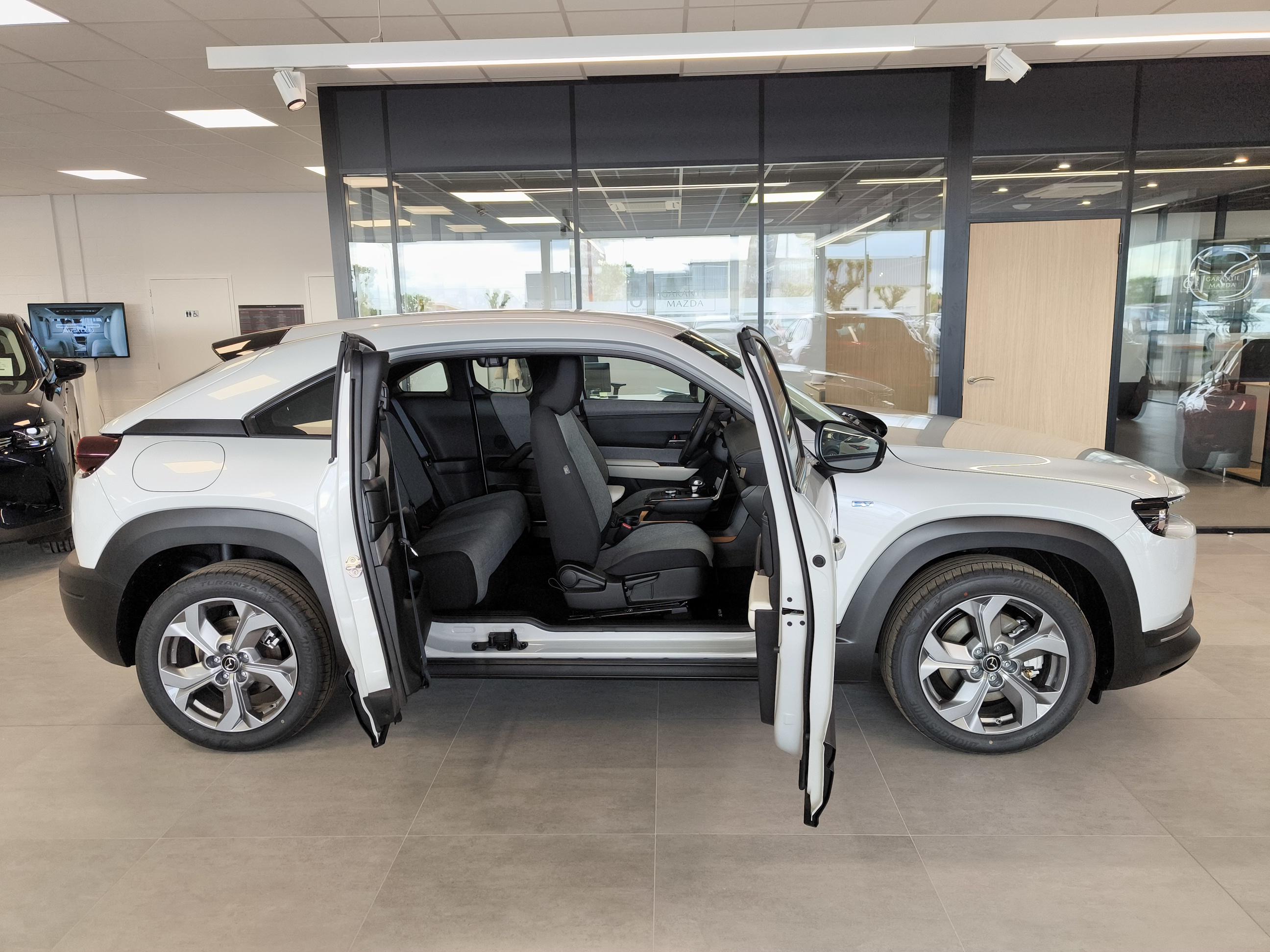 MAZDA MX-30 e-Skyactiv 145 ch Prime-Line - Véhicule Occasion - Océane Auto MAZDA MX-30 e-Skyactiv 145 ch Prime-Line - Véhicule Occasion Océane Auto