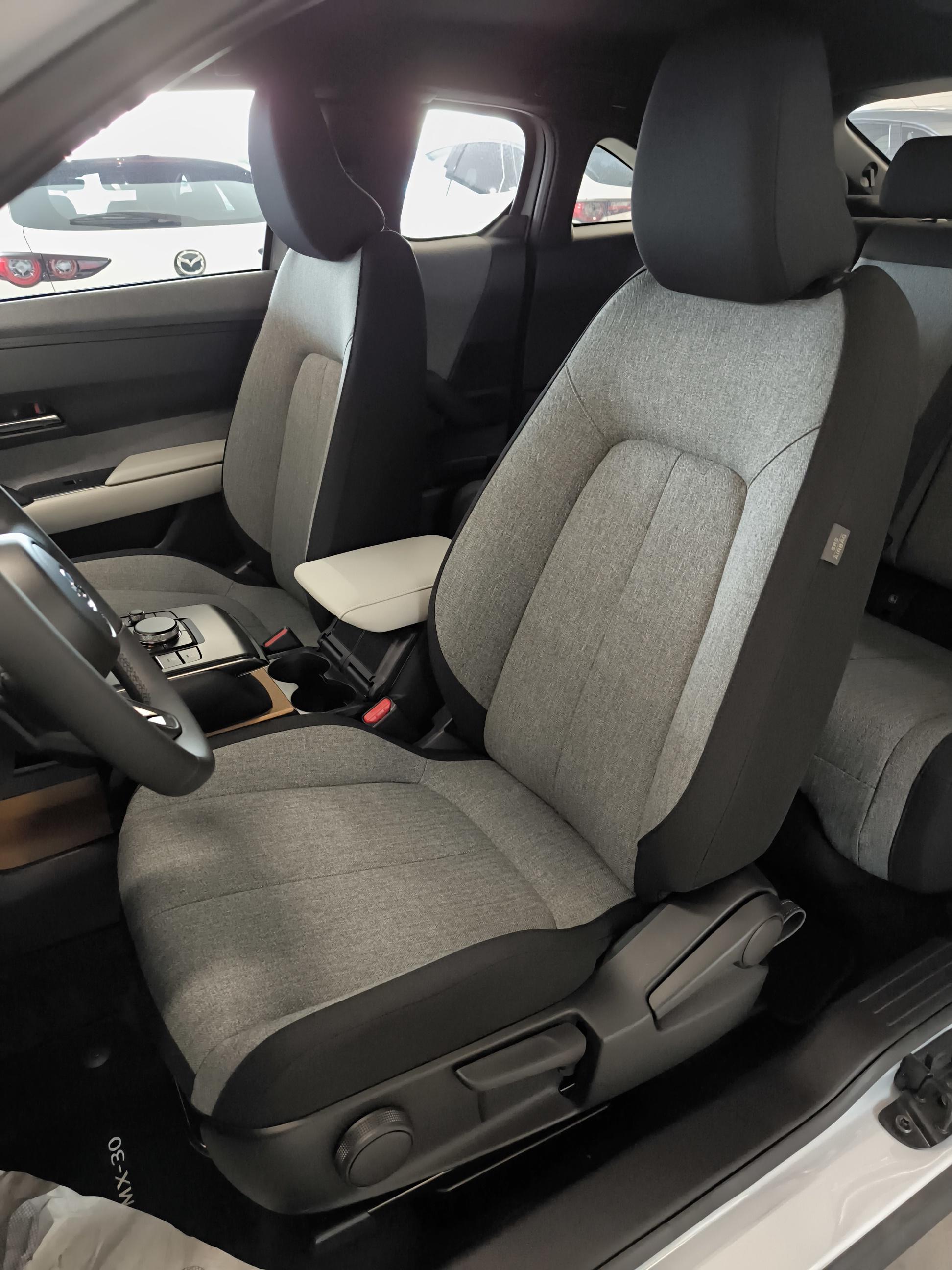 MAZDA MX-30 e-Skyactiv 145 ch Prime-Line - Véhicule Occasion - Océane Auto MAZDA MX-30 e-Skyactiv 145 ch Prime-Line - Véhicule Occasion Océane Auto