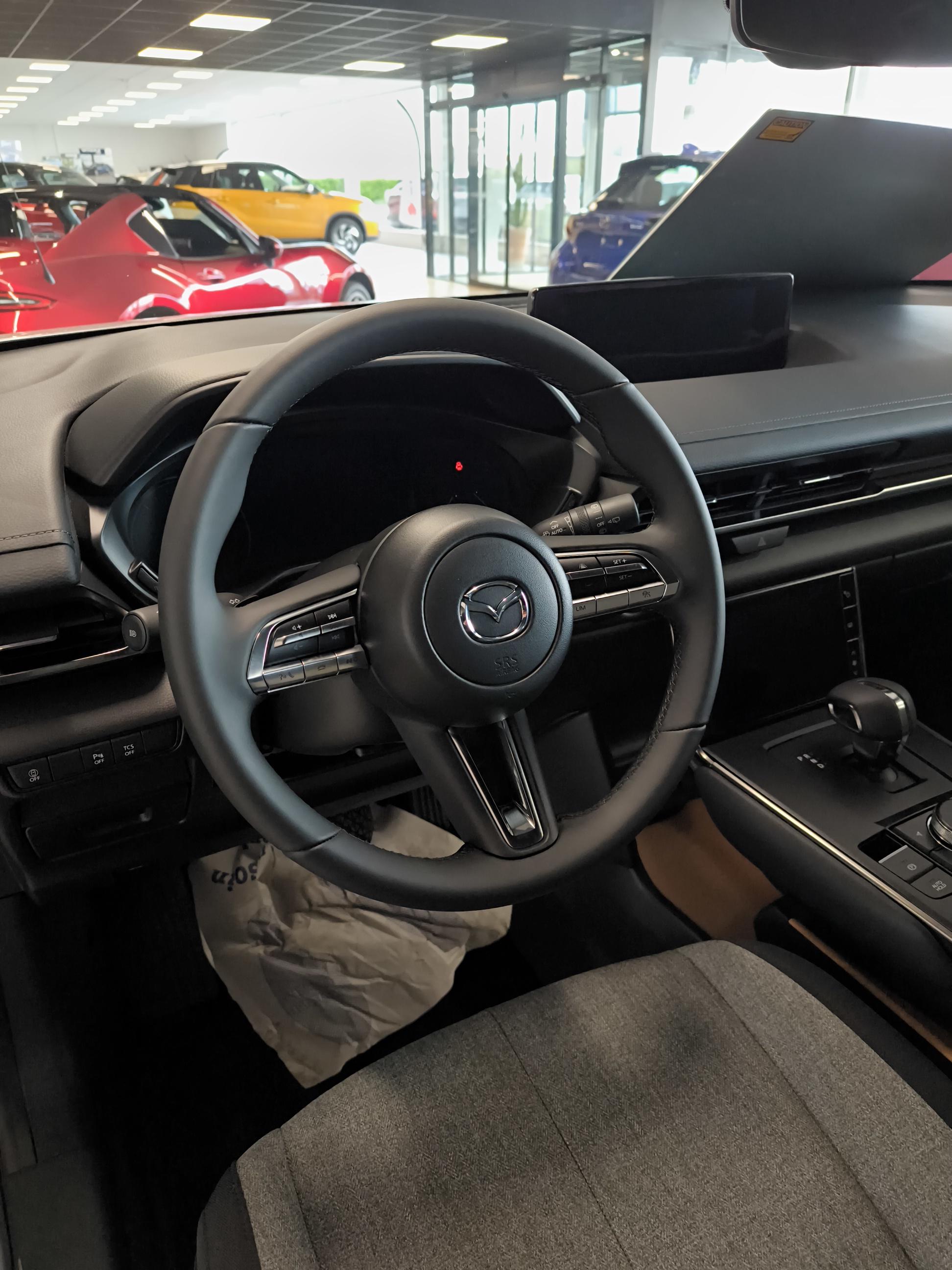 MAZDA MX-30 e-Skyactiv 145 ch Prime-Line - Véhicule Occasion - Océane Auto MAZDA MX-30 e-Skyactiv 145 ch Prime-Line - Véhicule Occasion Océane Auto