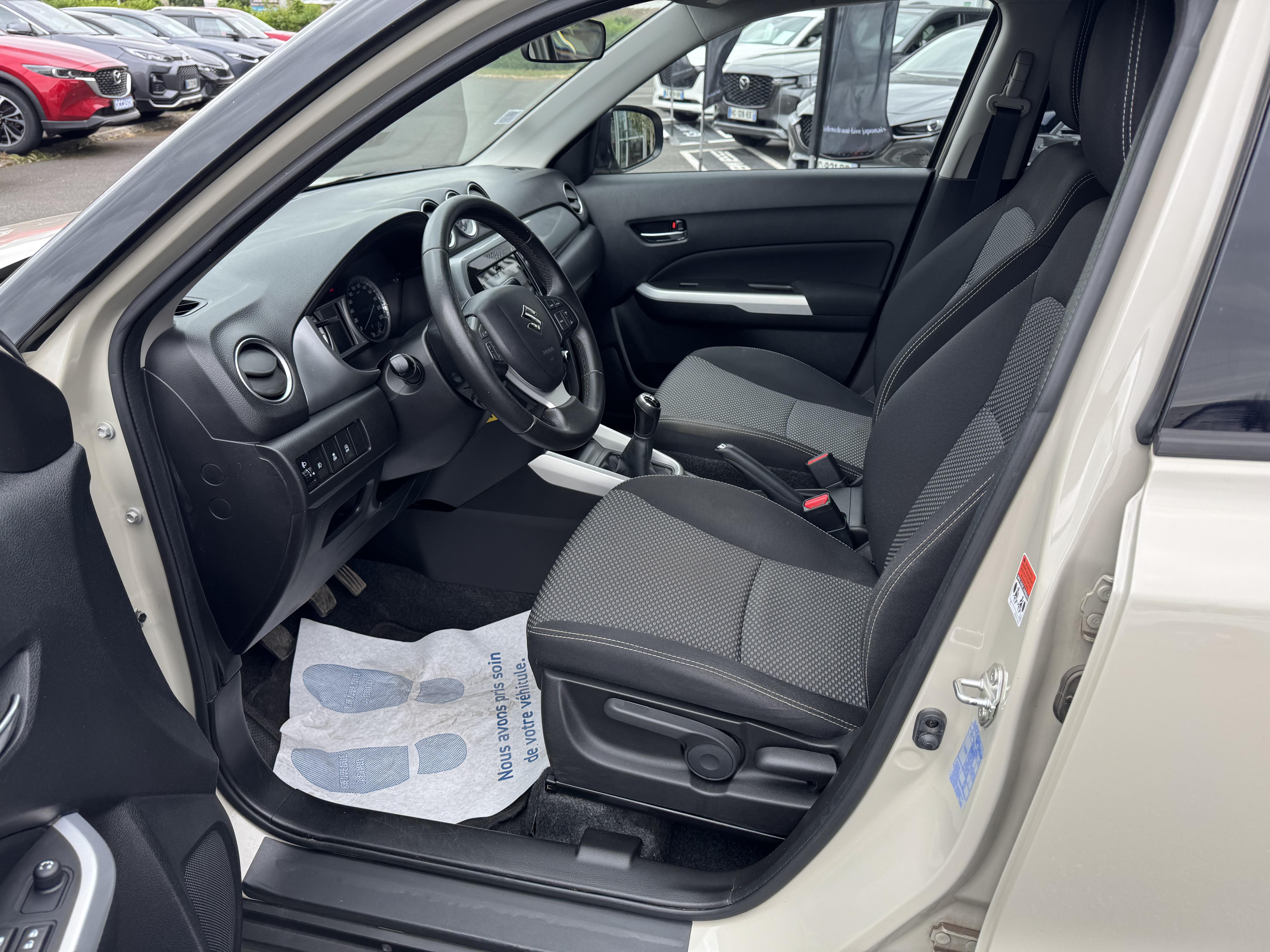 SUZUKI Vitara 1.6 VVT Privilège - Véhicule Occasion - Océane Auto SUZUKI Vitara 1.6 VVT Privilège - Véhicule Occasion Océane Auto