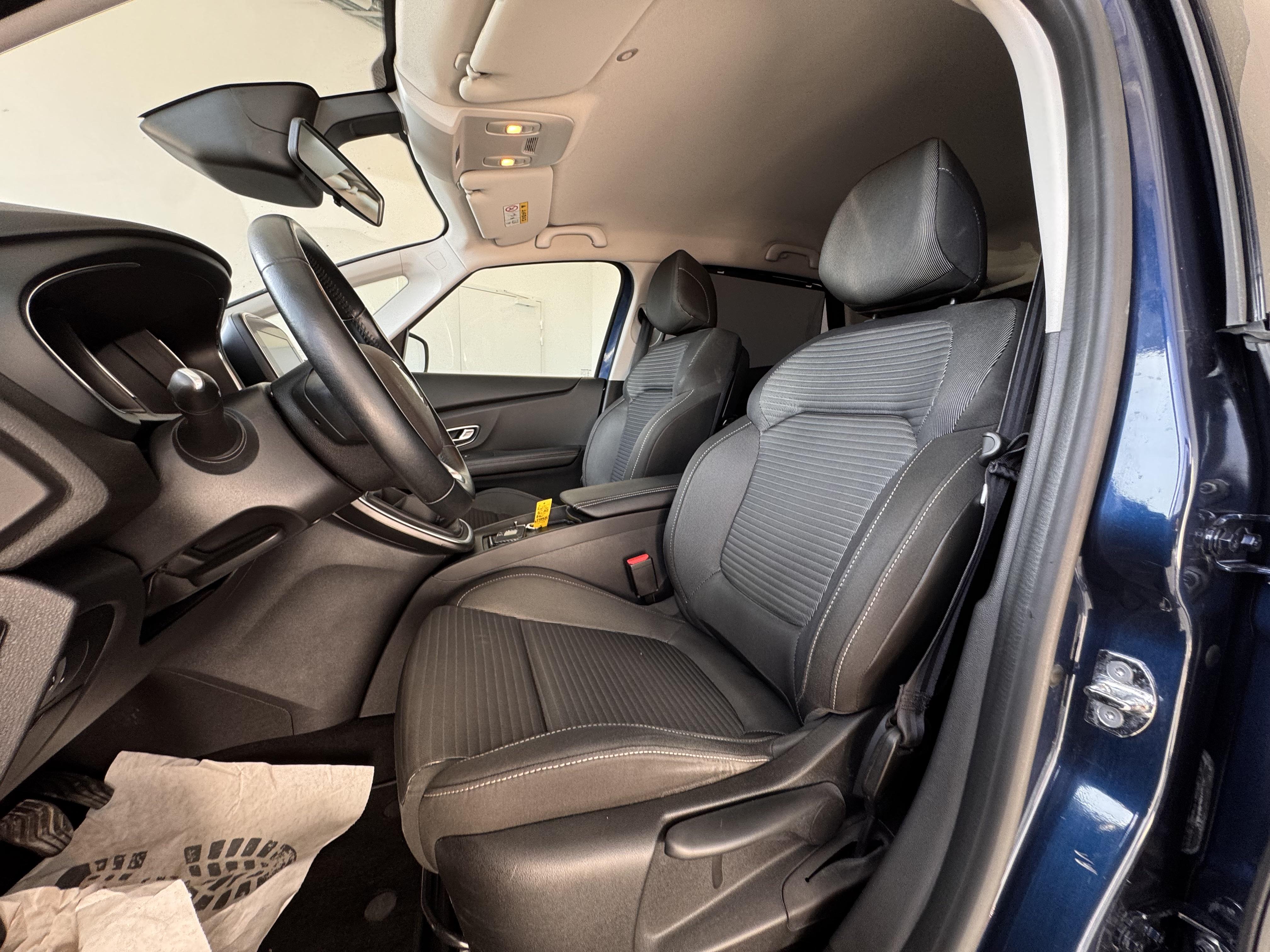 RENAULT Scenic dCi 110 Energy Business - Véhicule Occasion - Océane Auto RENAULT Scenic dCi 110 Energy Business - Véhicule Occasion Océane Auto