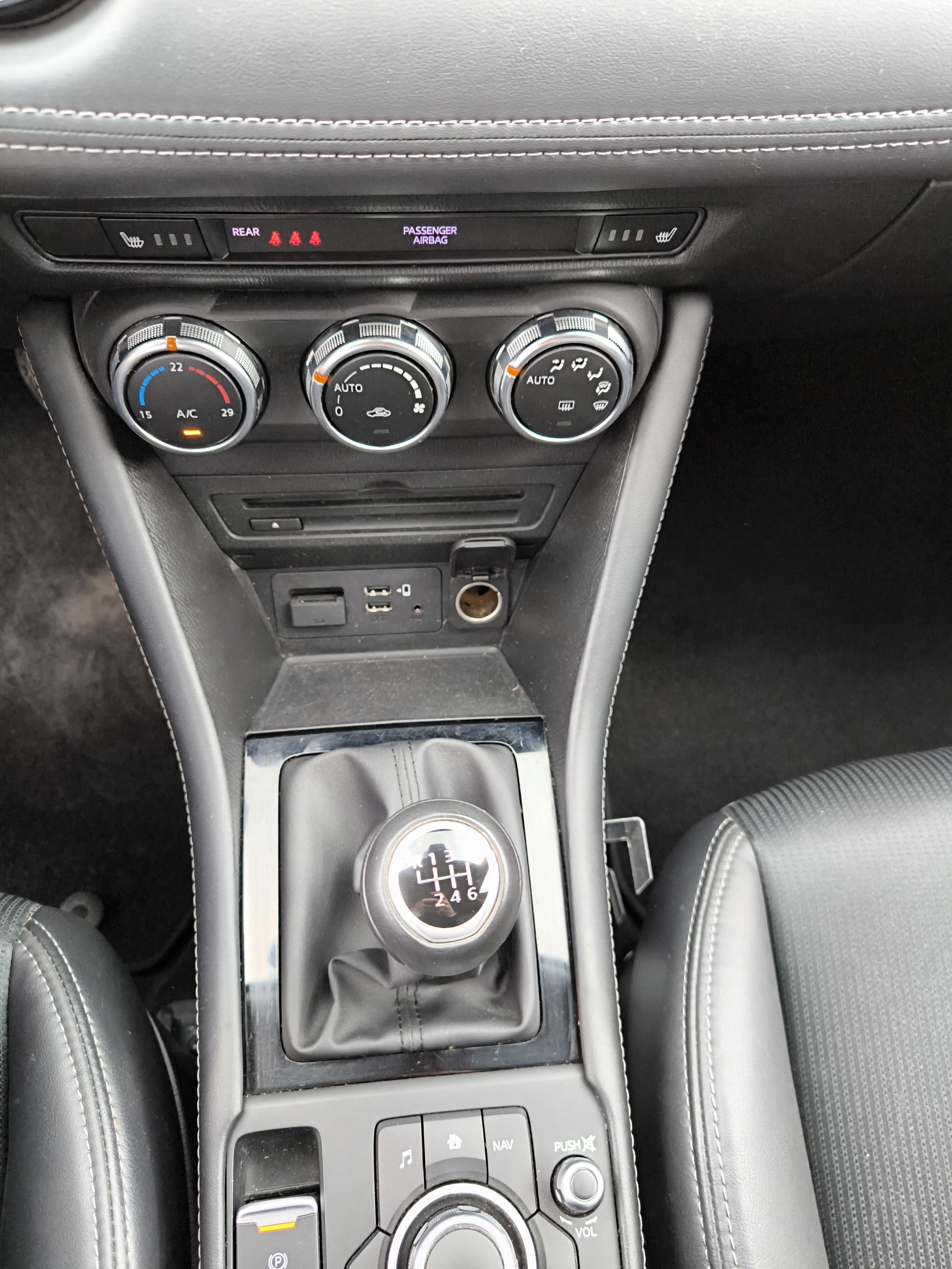 MAZDA CX-3 2.0L Skyactiv-G 121 Selection - Véhicule Occasion - Océane Auto MAZDA CX-3 2.0L Skyactiv-G 121 Selection - Véhicule Occasion Océane Auto