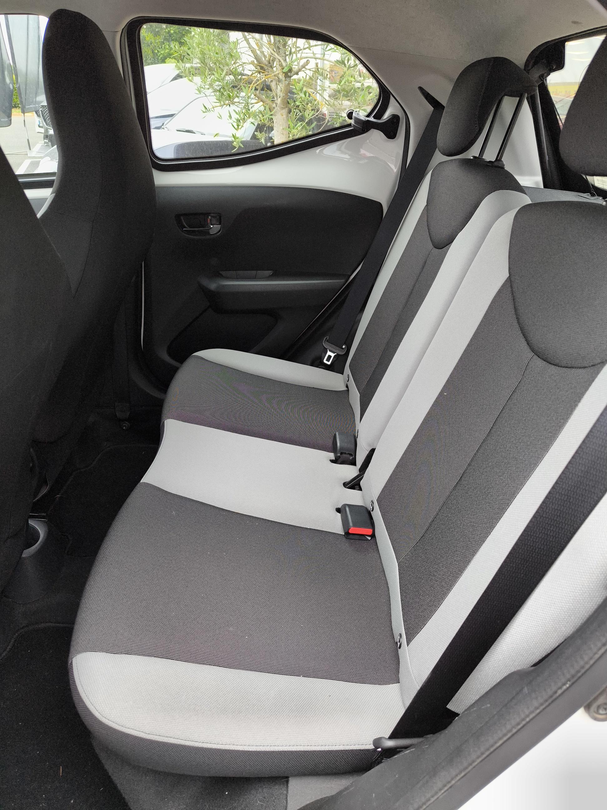TOYOTA Aygo 1.0 VVT-i x-play - Véhicule Occasion - Océane Auto TOYOTA Aygo 1.0 VVT-i x-play - Véhicule Occasion Océane Auto