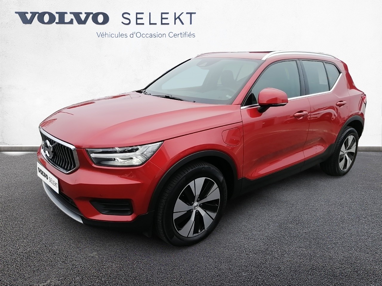 VOLVO XC40