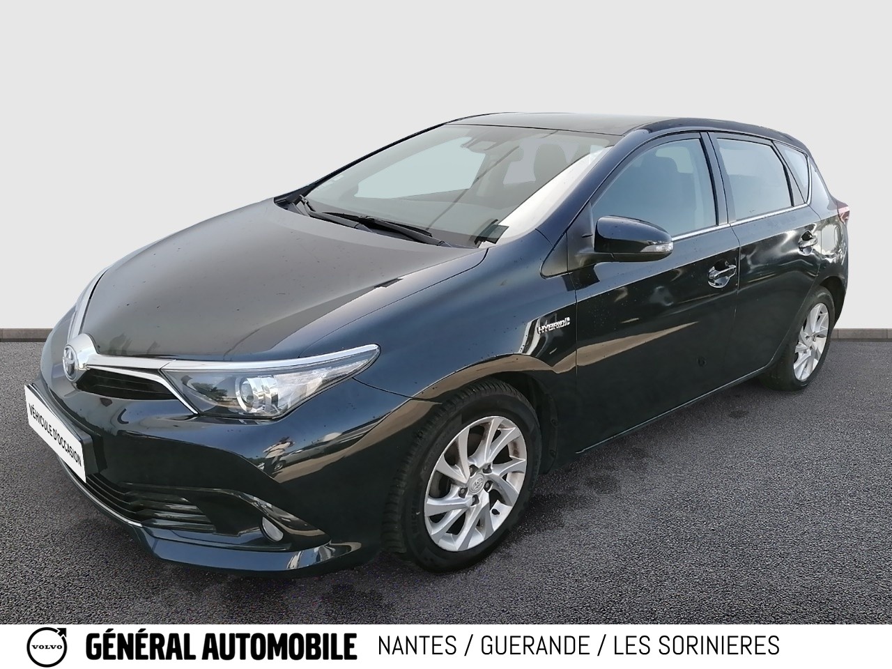 TOYOTA AURIS
