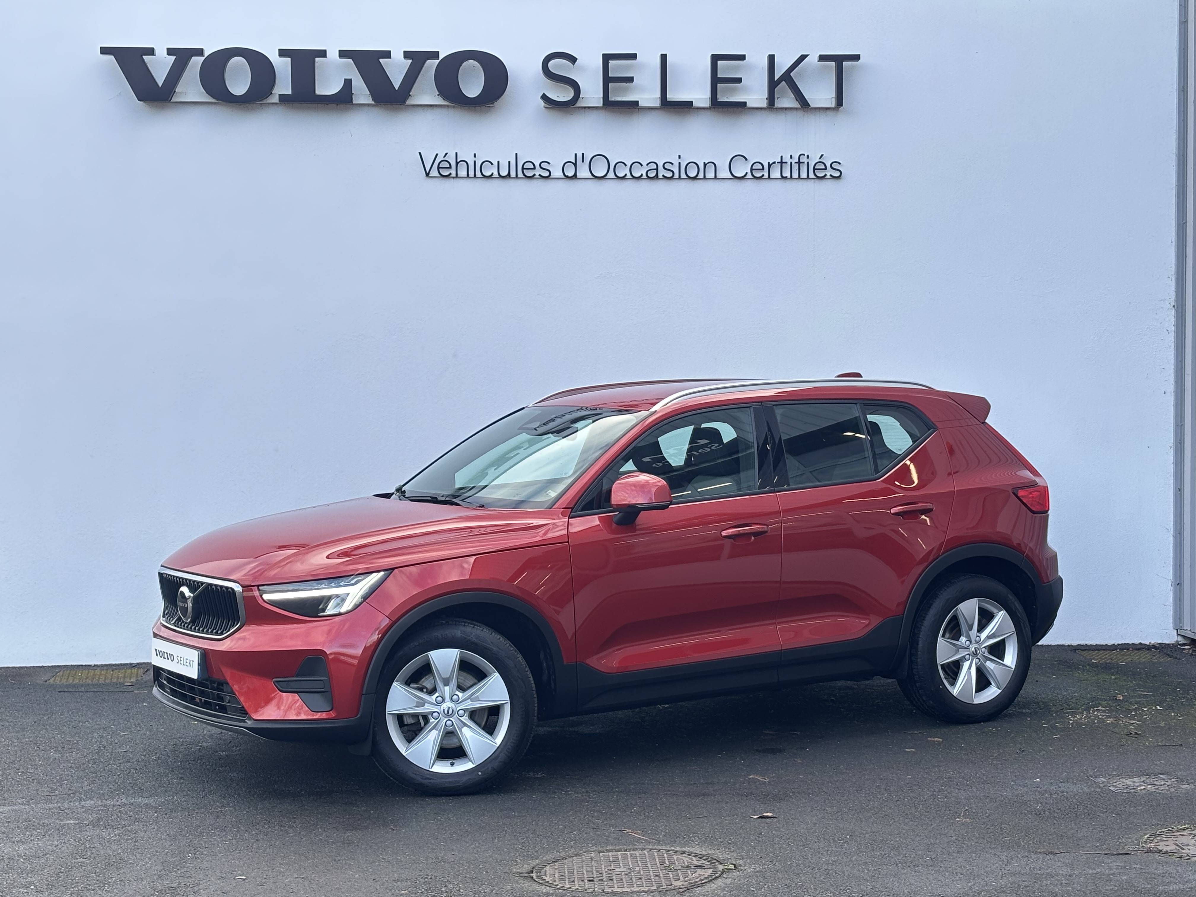 VOLVO XC40