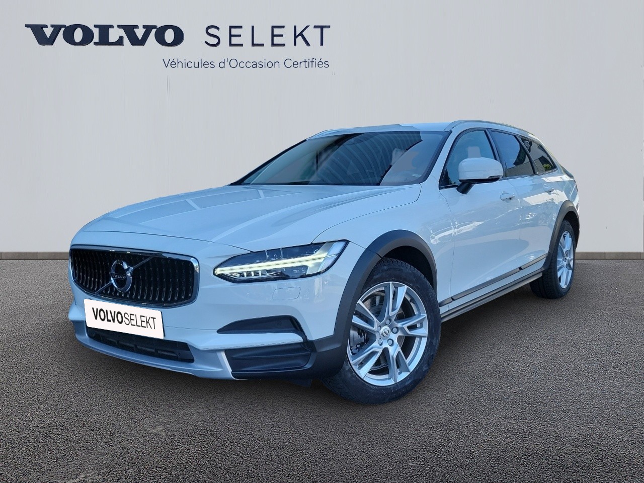 VOLVO V90