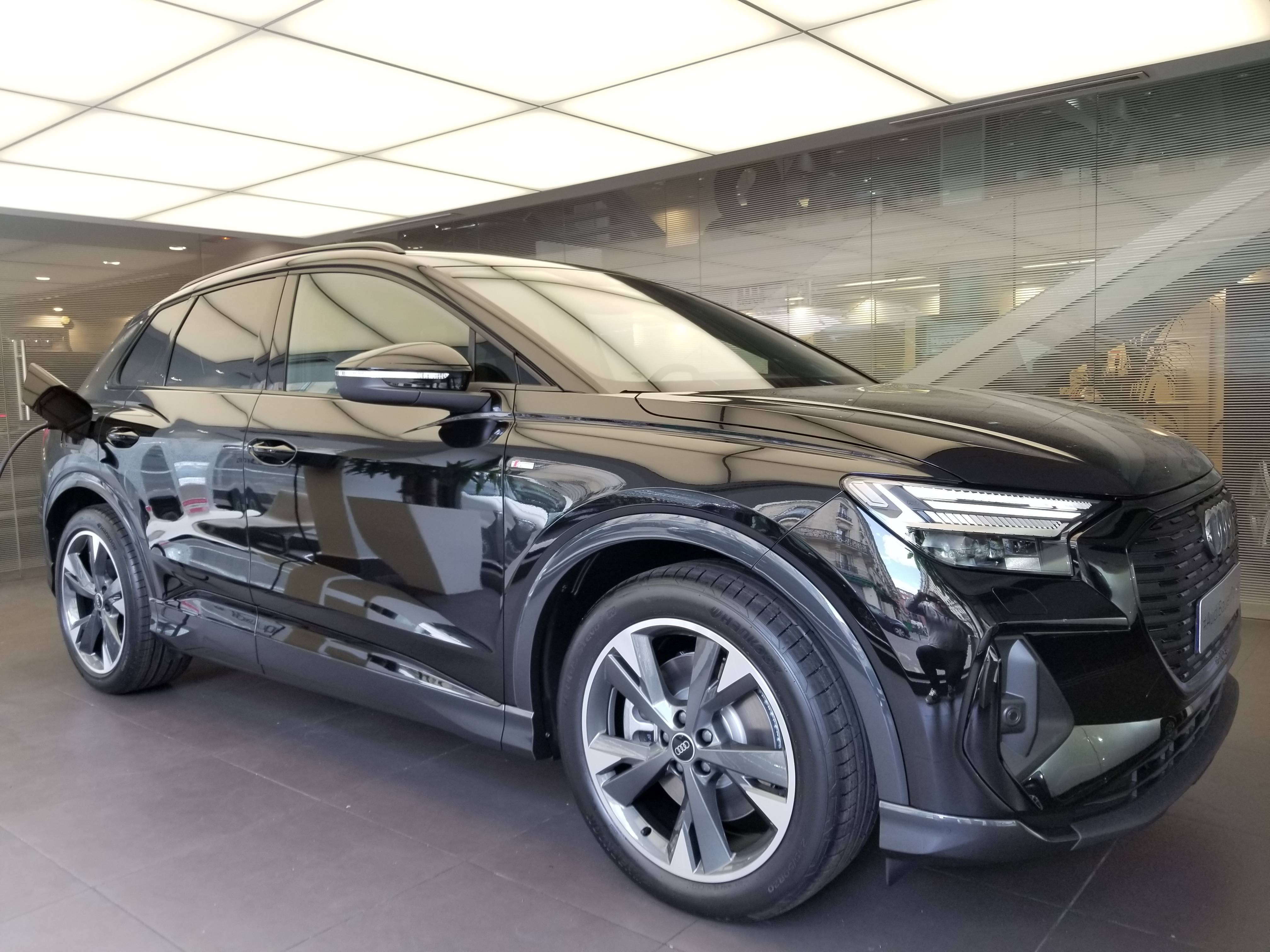 AUDI Q4 E-TRON