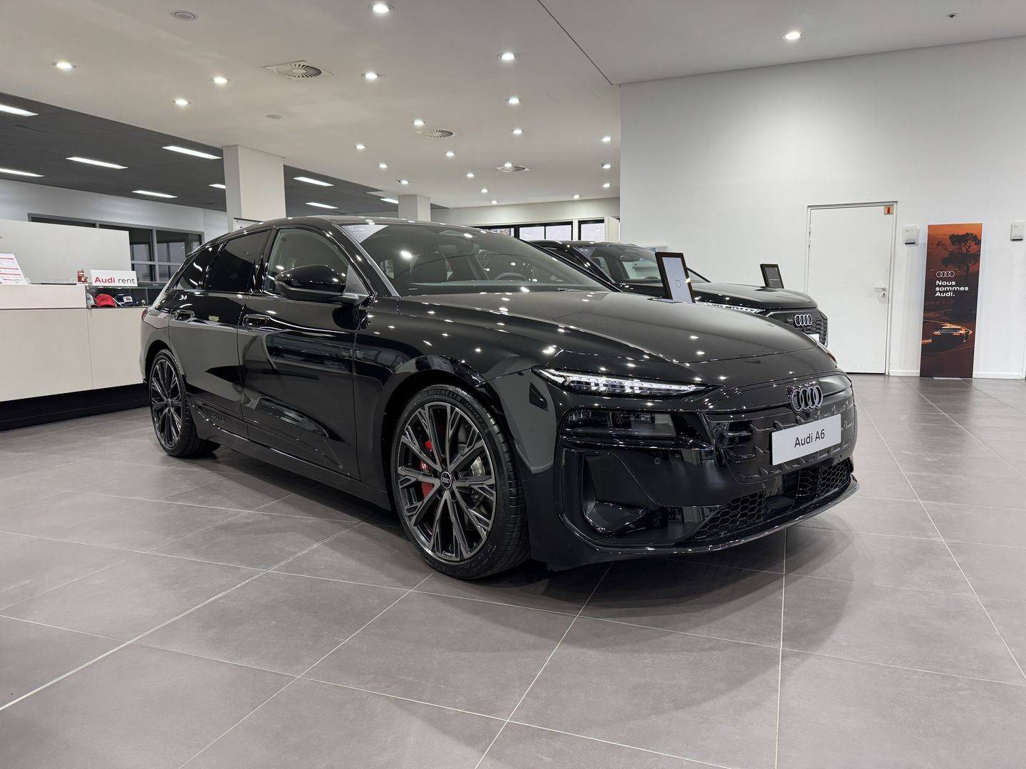 AUDI S6 E-TRON AVANT