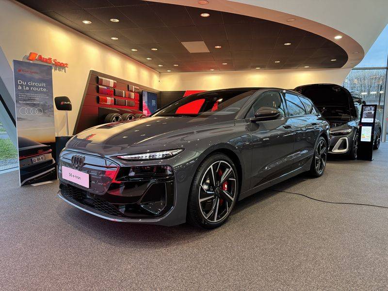 AUDI S6 E-TRON AVANT