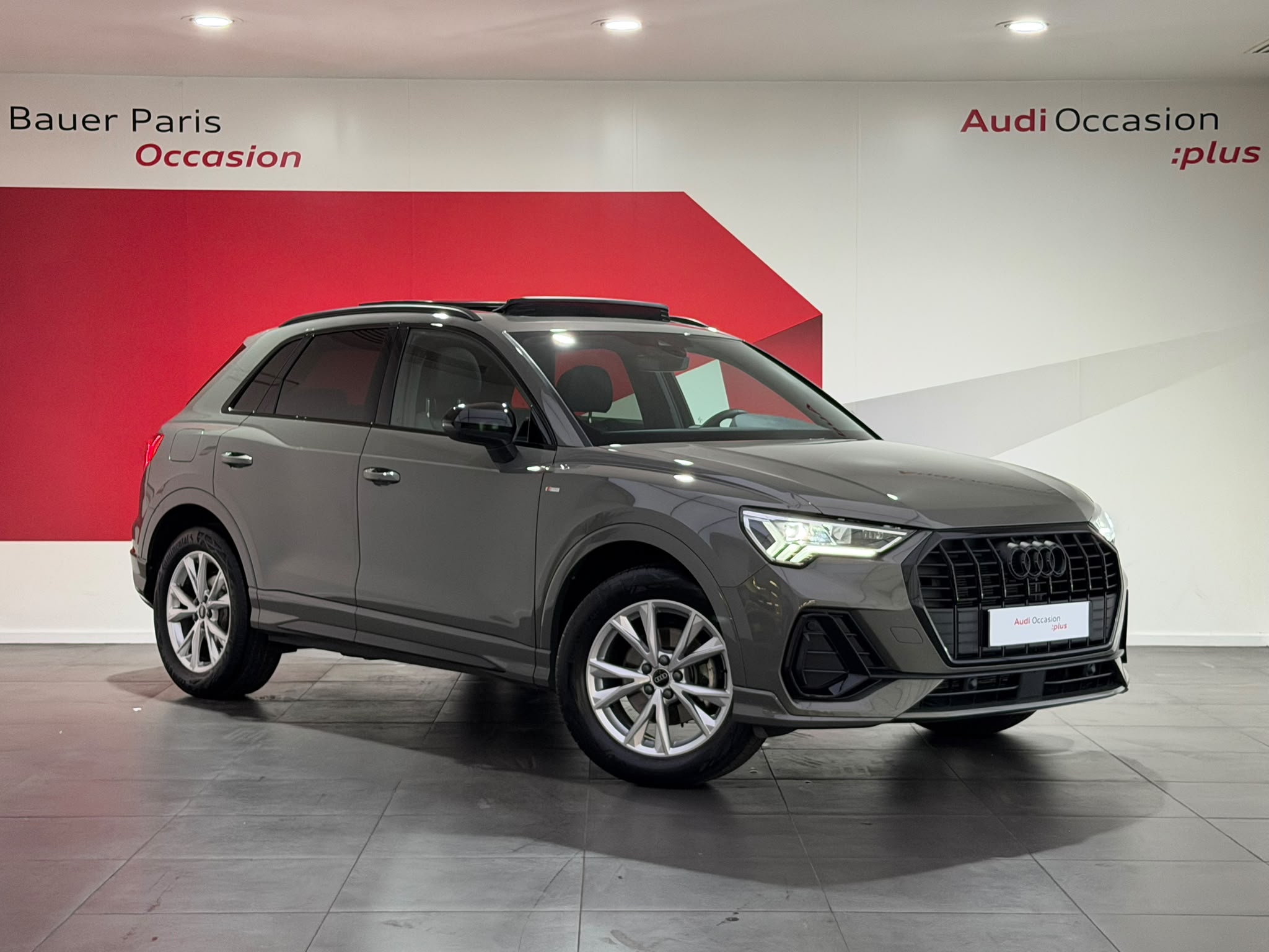 AUDI Q3