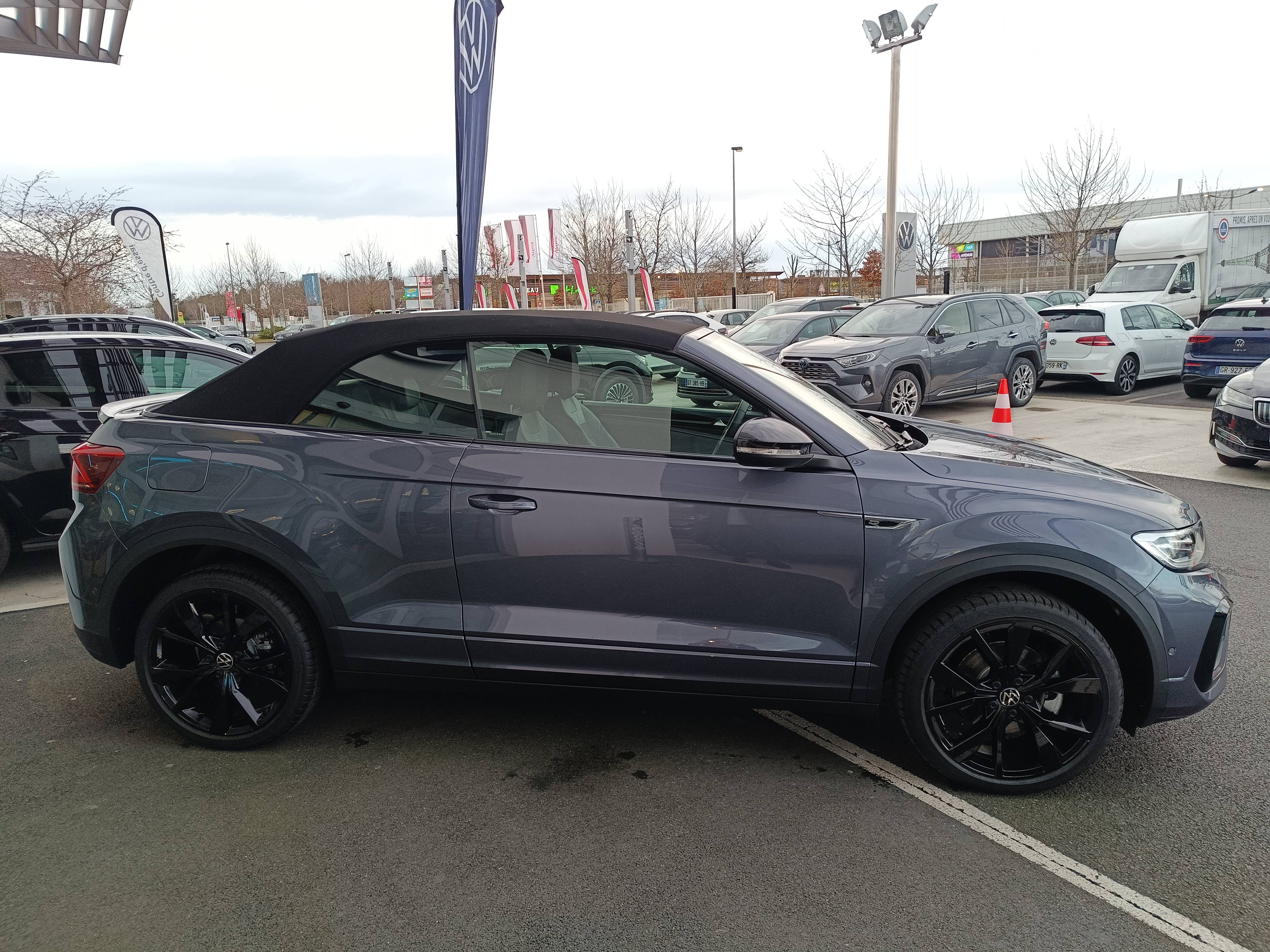 VOLKSWAGEN T-ROC CABRIOLET