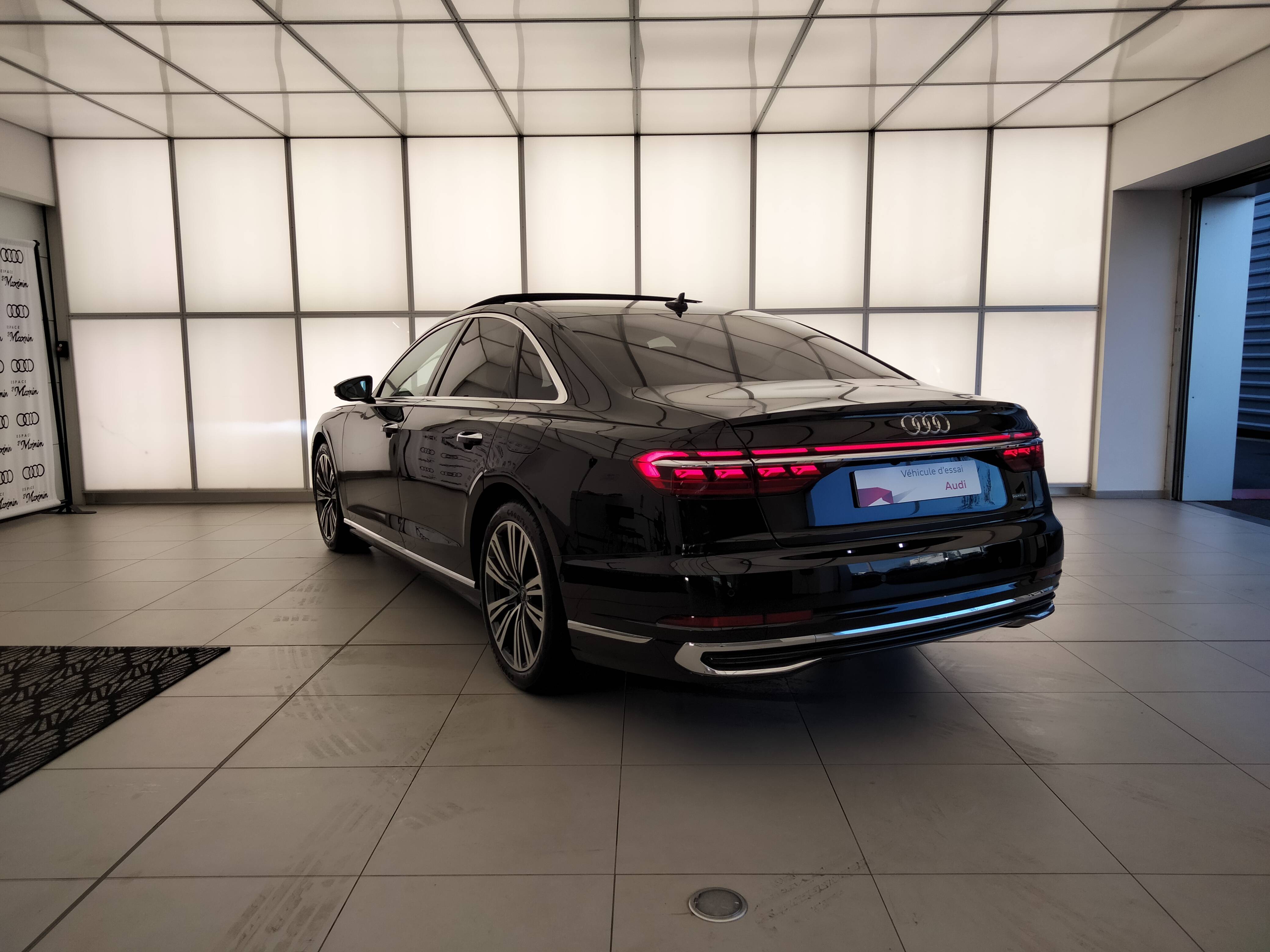 AUDI A8
