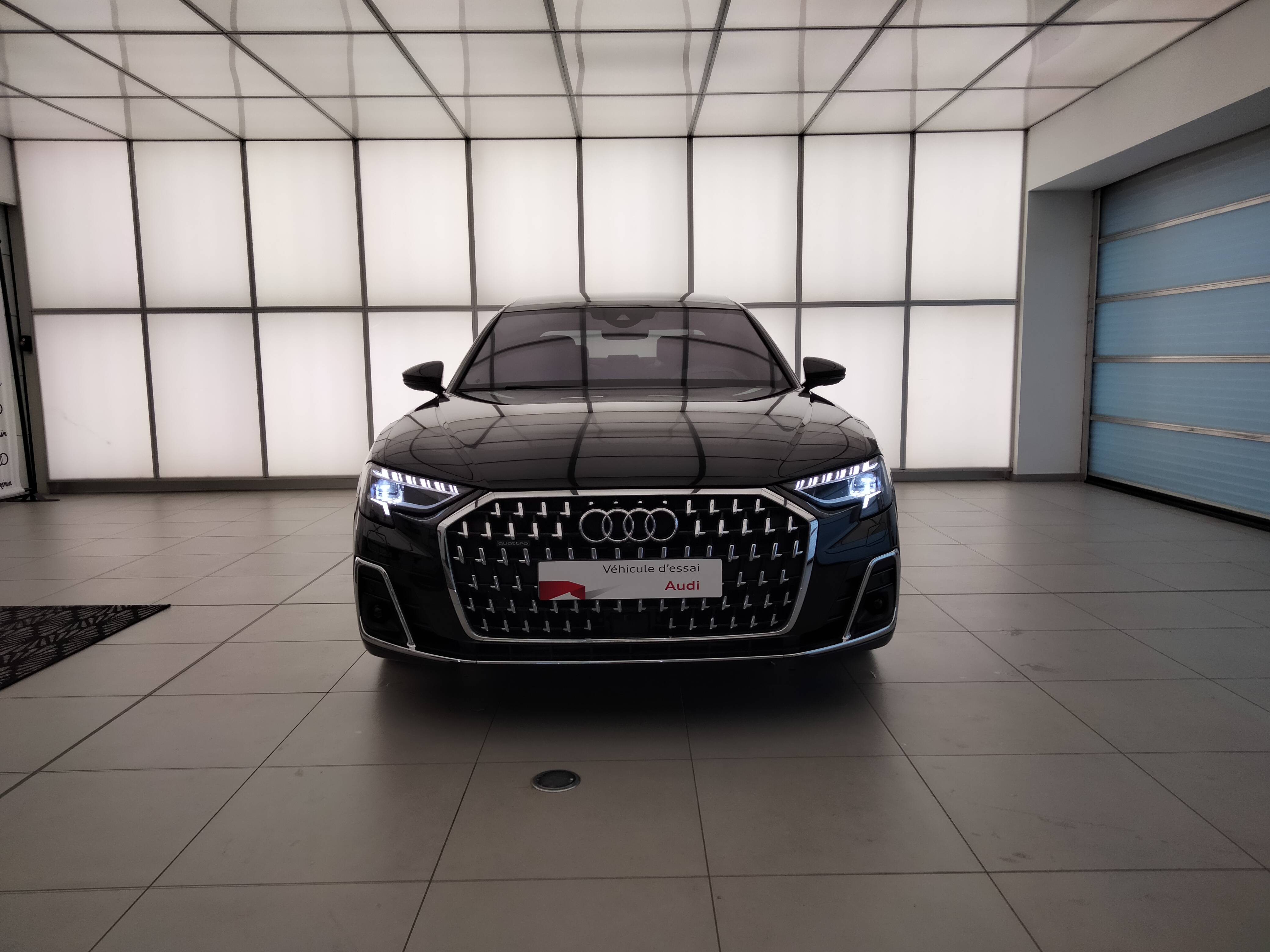 AUDI A8
