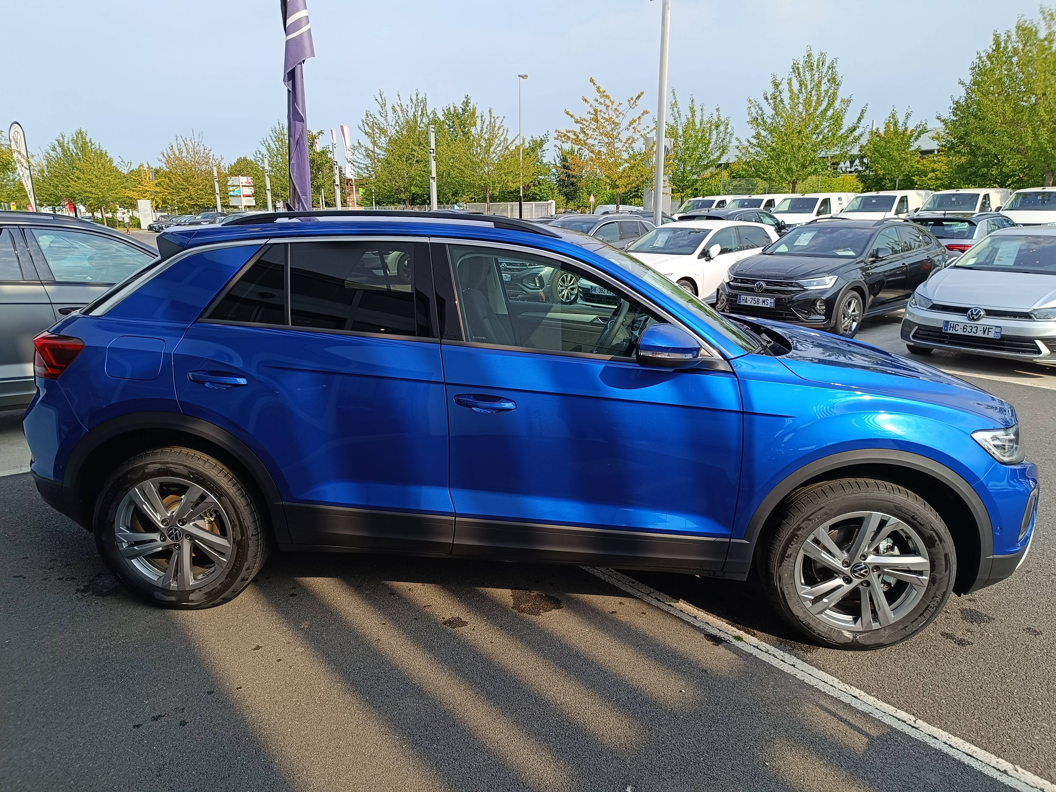 VOLKSWAGEN T-ROC