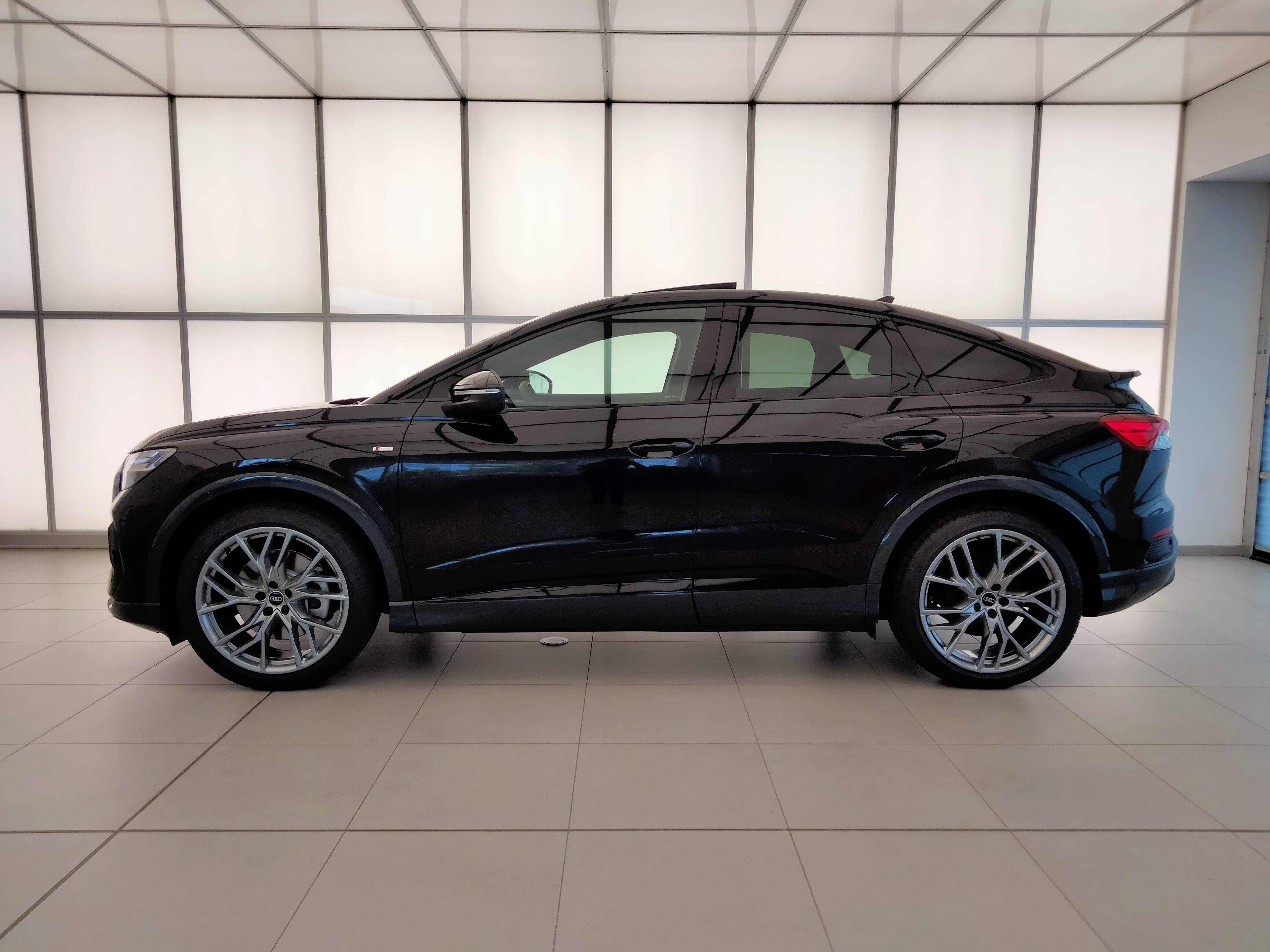 AUDI Q4 E-TRON SPORTBACK