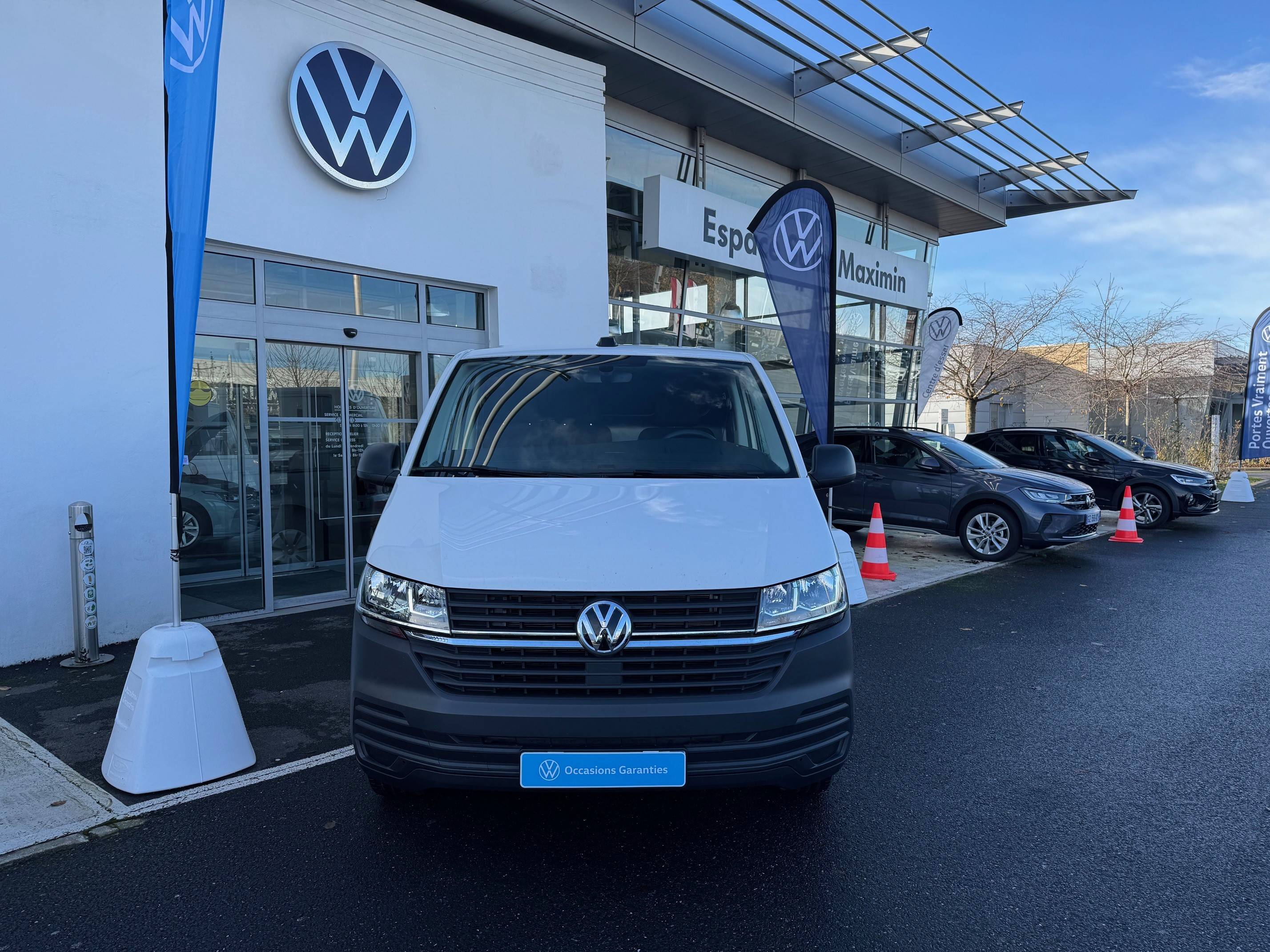 VOLKSWAGEN UTILITAIRES TRANSPORTER 6.1 VAN