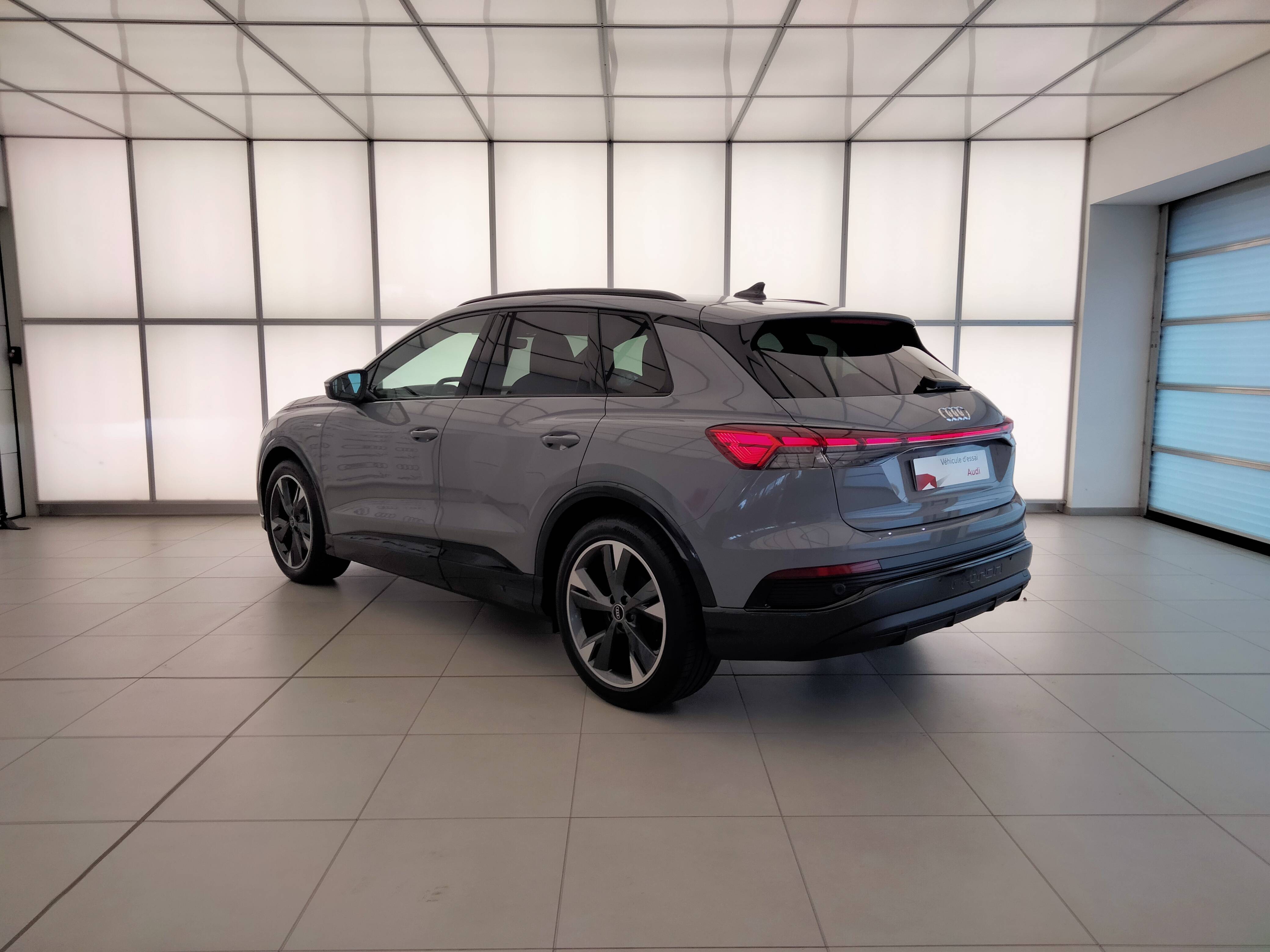AUDI Q4 E-TRON