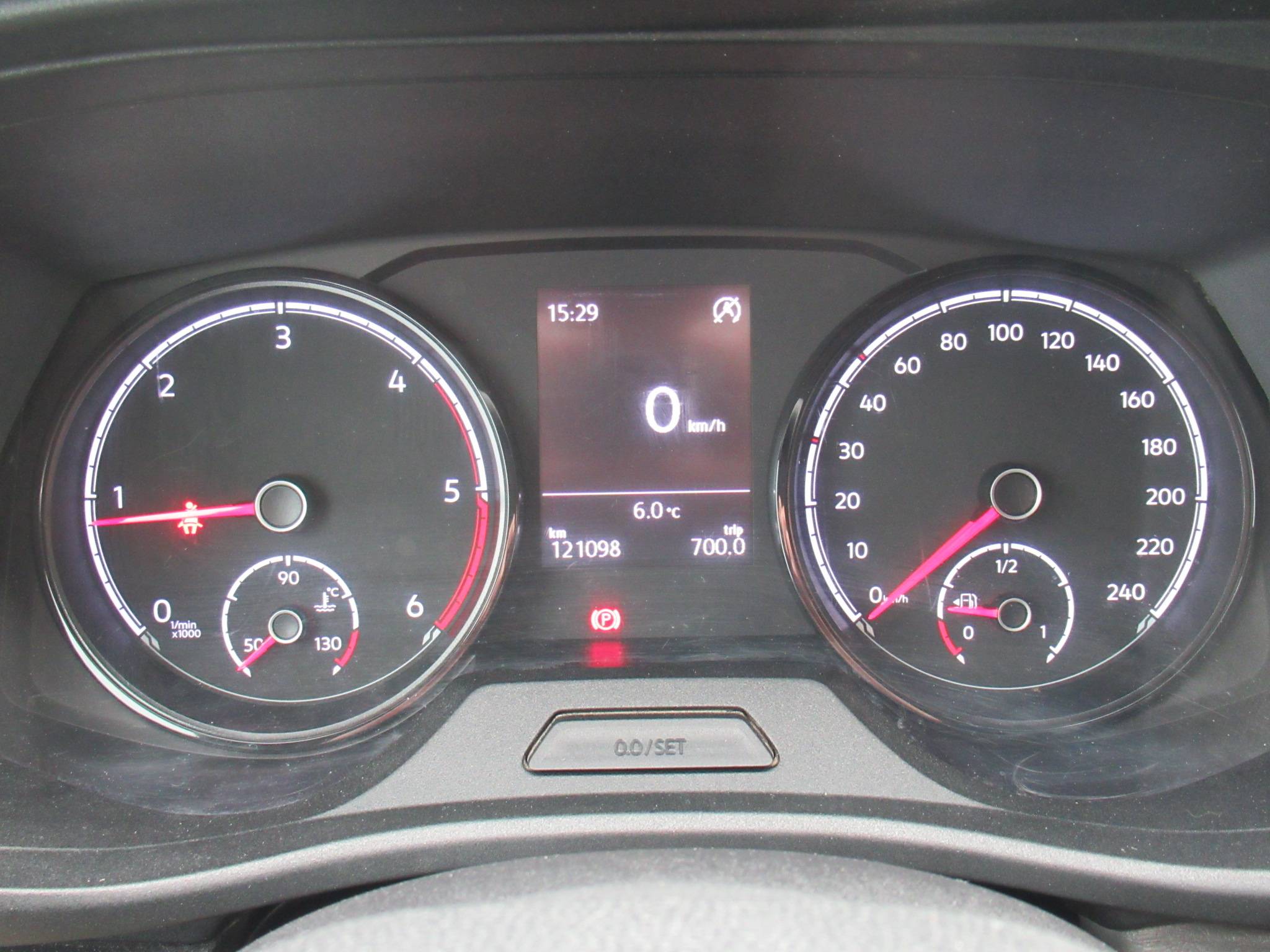 VOLKSWAGEN UTILITAIRES TRANSPORTER 6.1 VAN