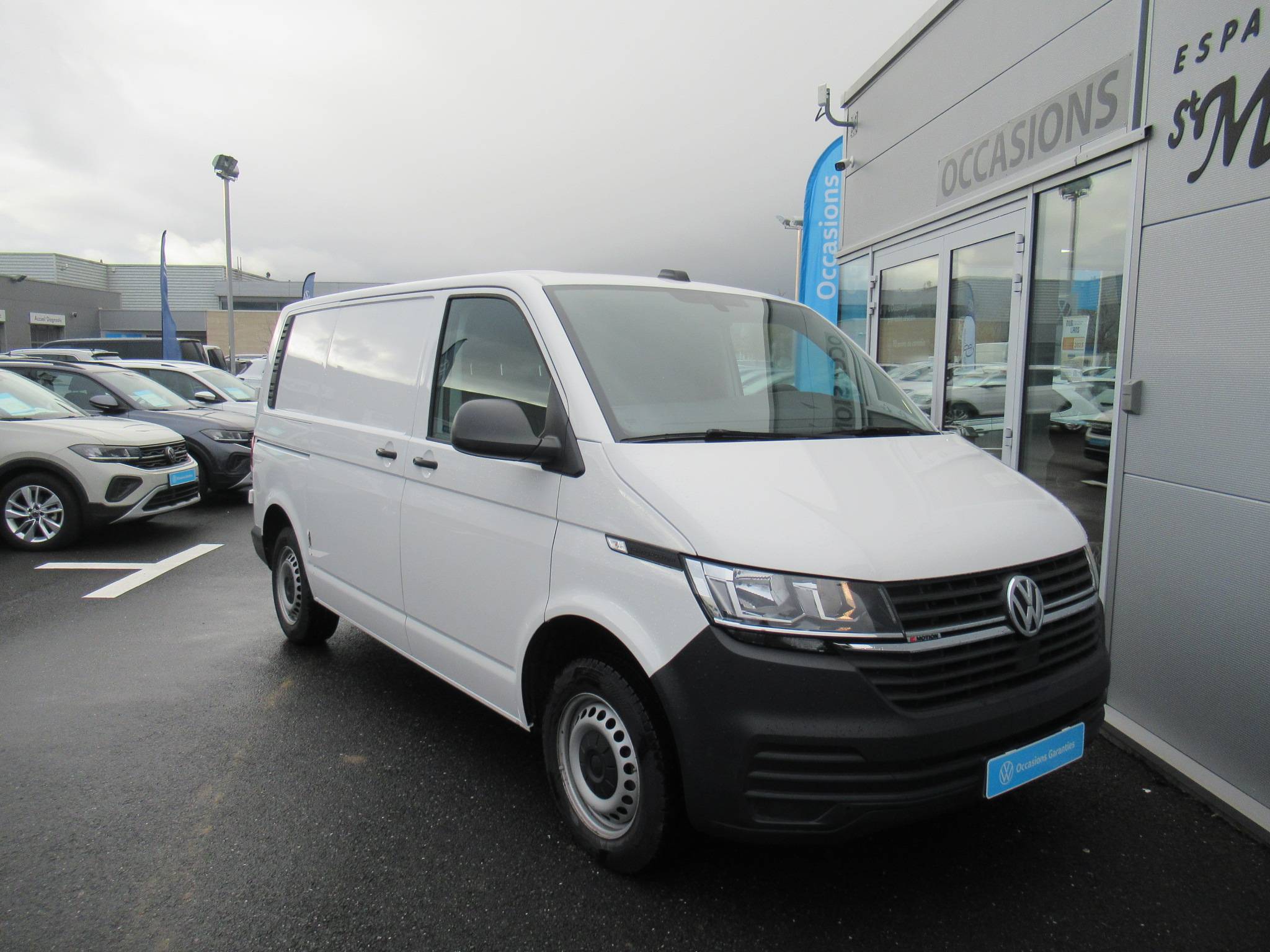 VOLKSWAGEN UTILITAIRES TRANSPORTER 6.1 VAN