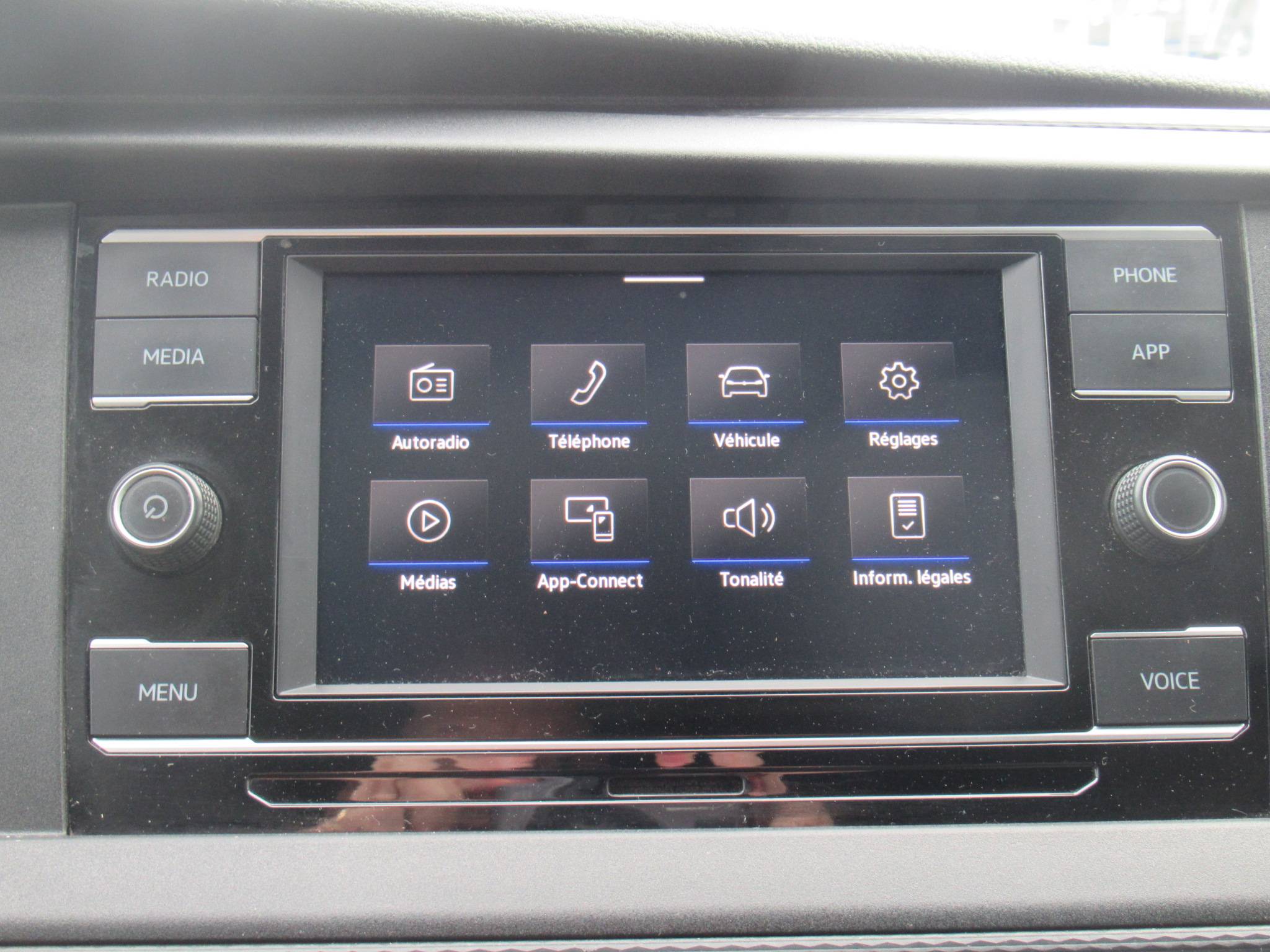 VOLKSWAGEN UTILITAIRES TRANSPORTER 6.1 VAN