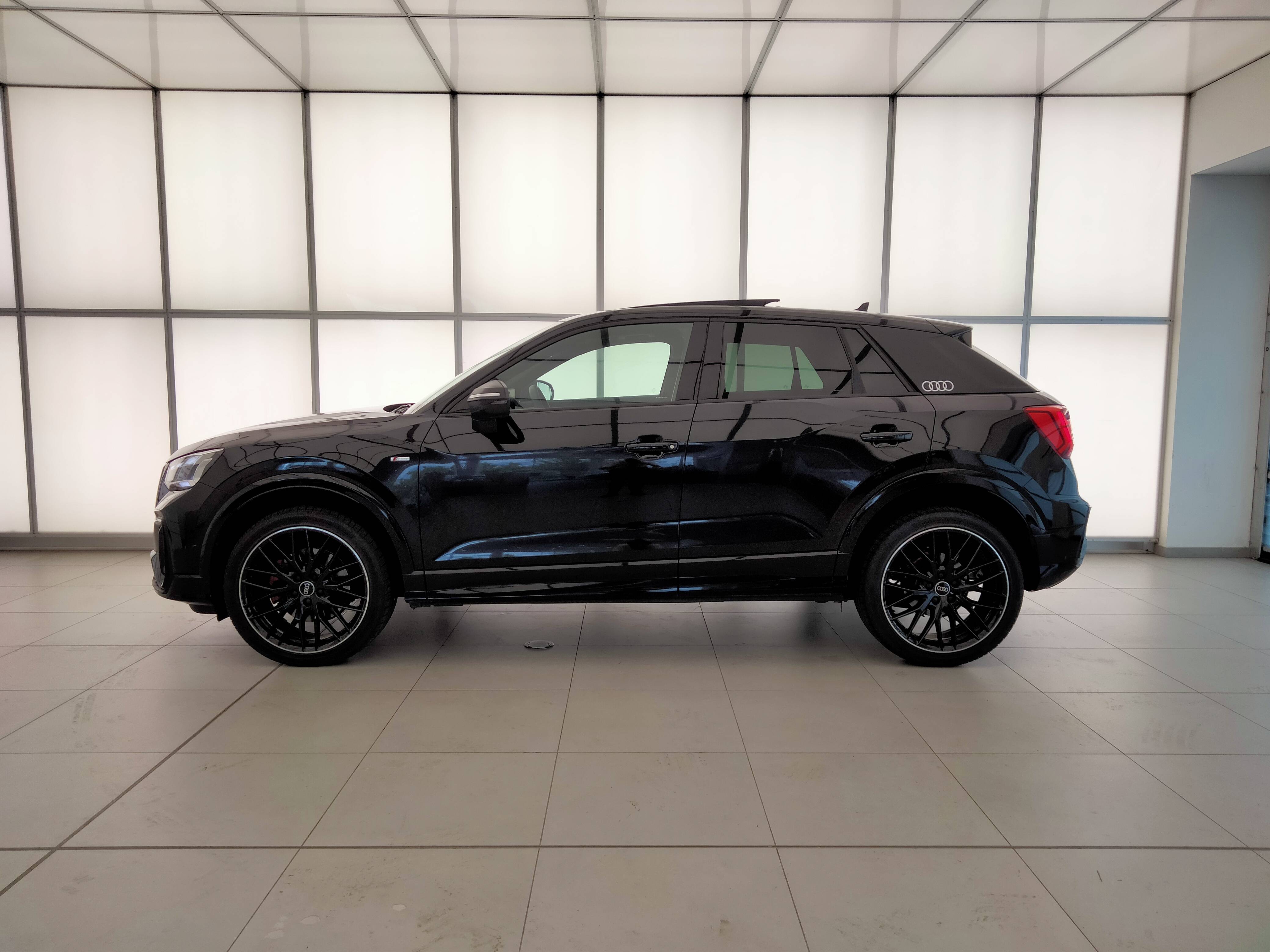 AUDI Q2
