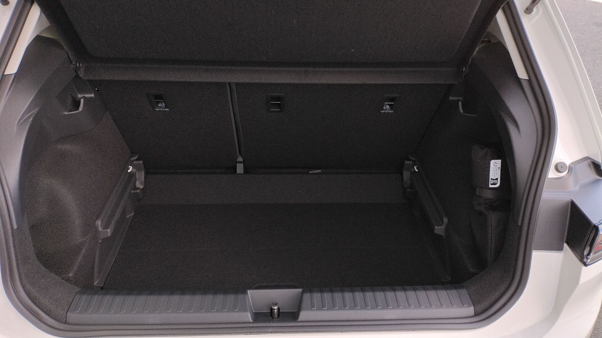 VOLKSWAGEN ID. POLO