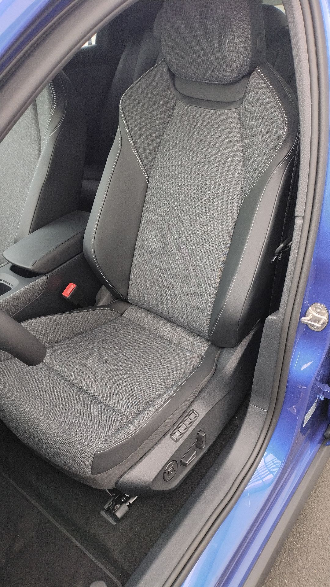 VOLKSWAGEN ID. POLO