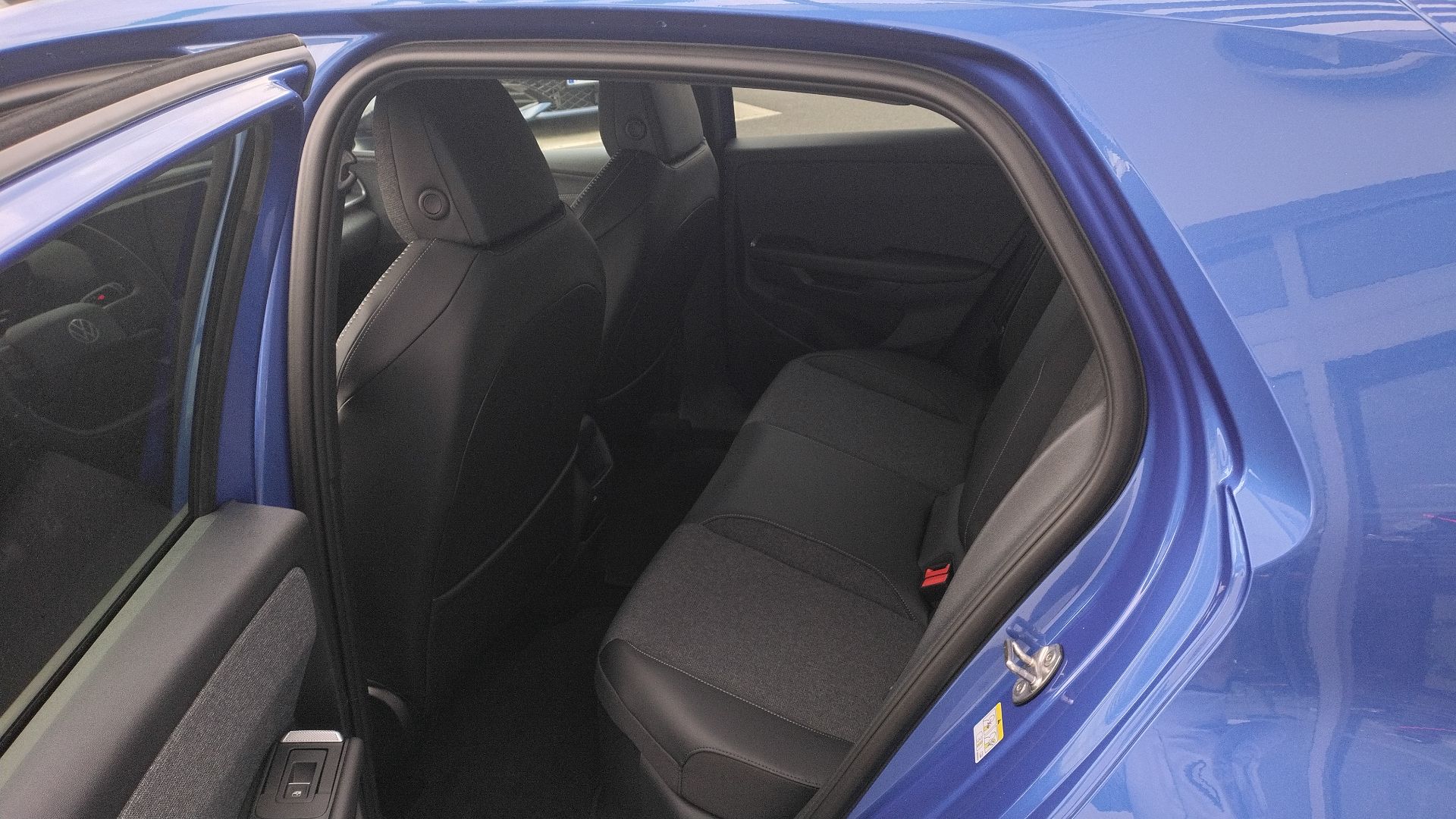 VOLKSWAGEN ID. POLO
