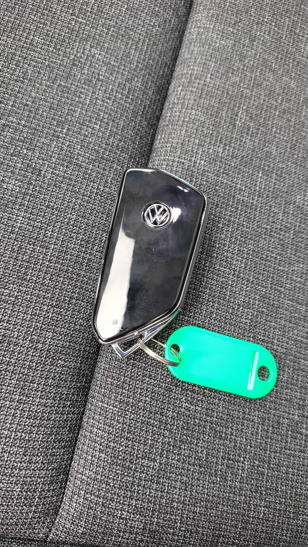 VOLKSWAGEN ID. POLO