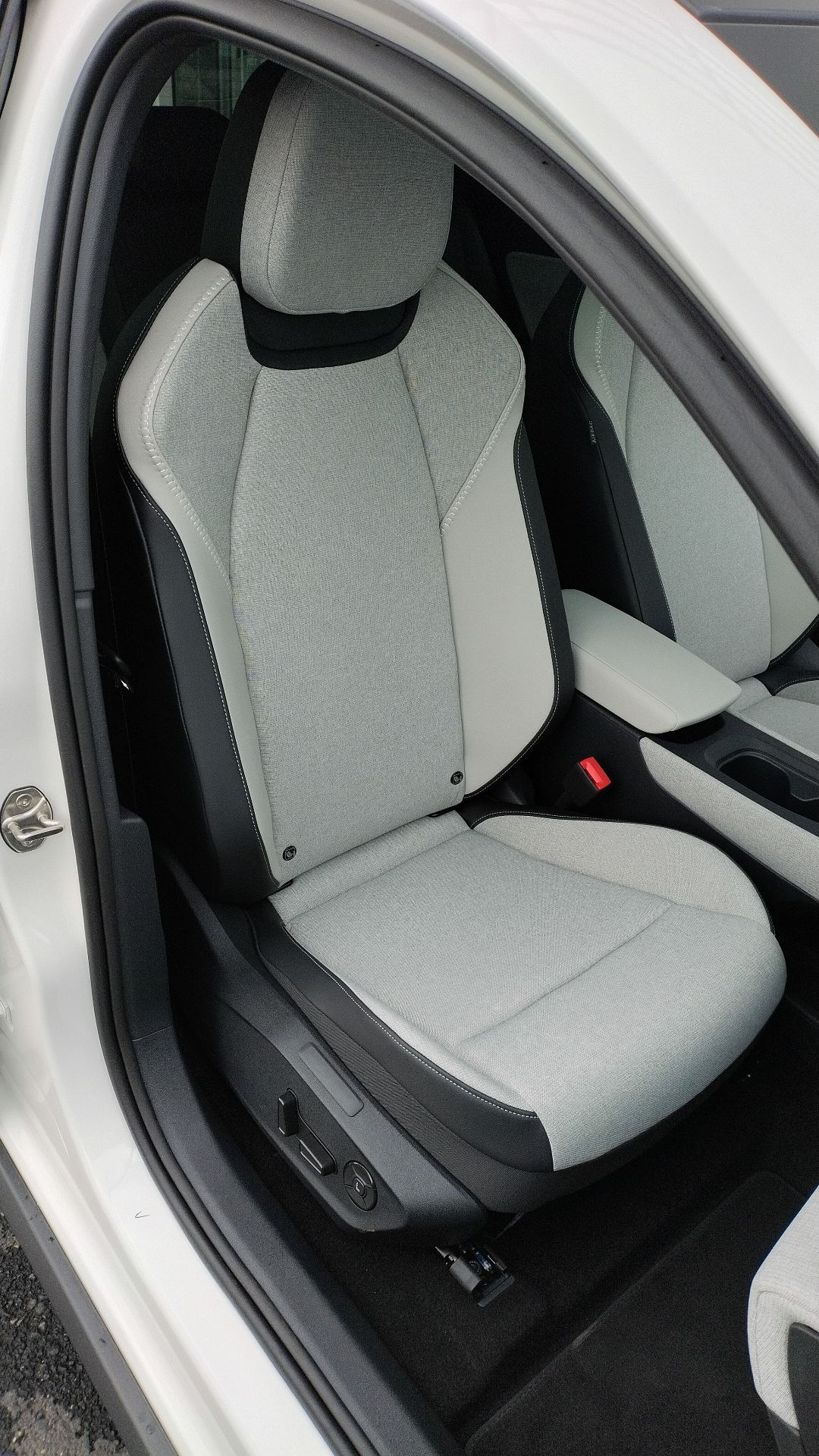 VOLKSWAGEN ID. POLO