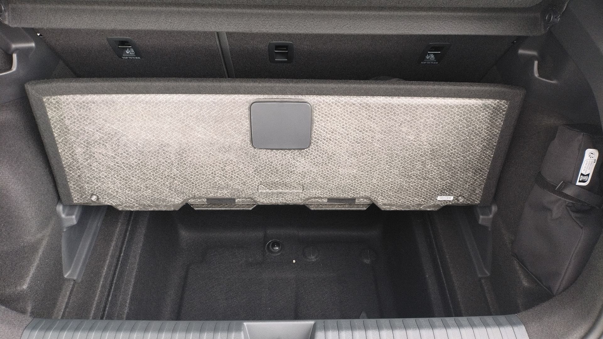 VOLKSWAGEN ID. POLO