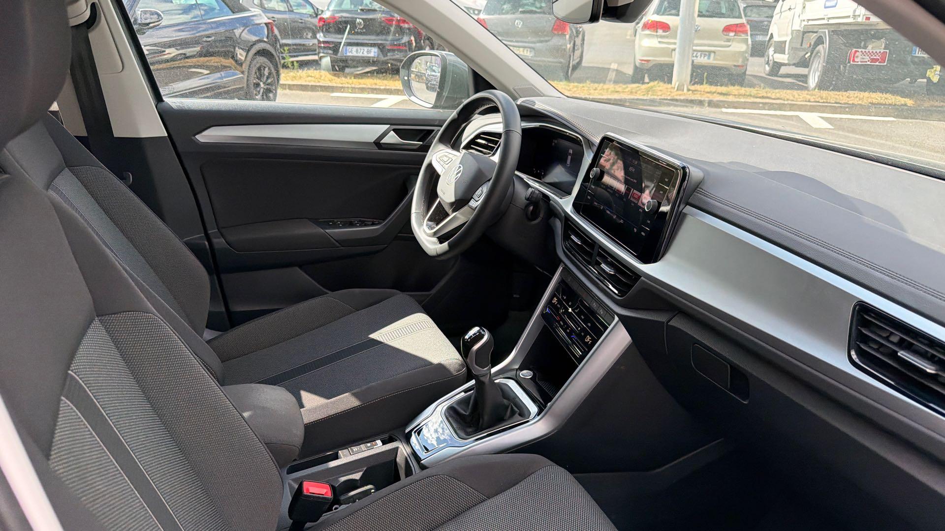 VOLKSWAGEN T-ROC