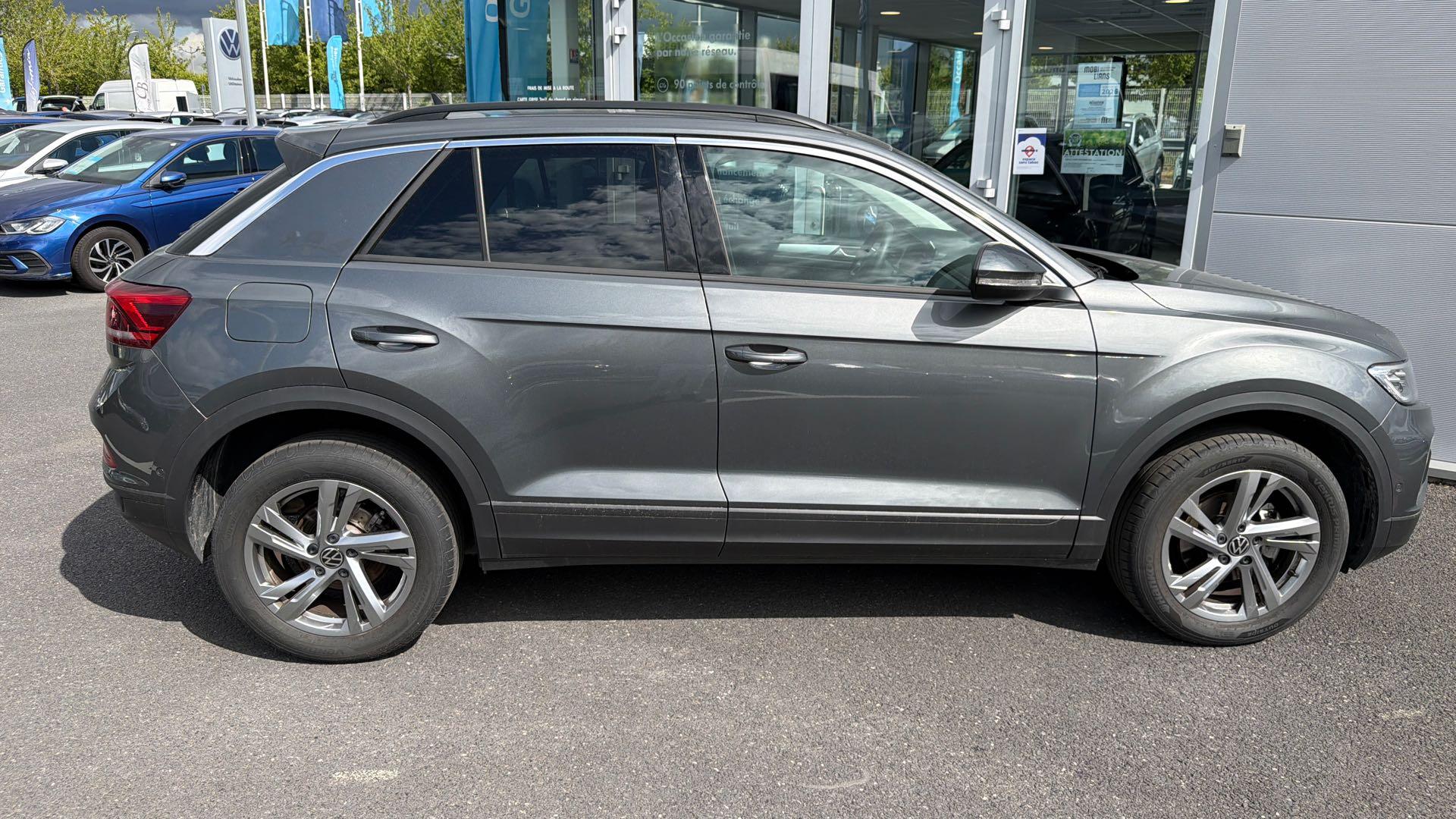 VOLKSWAGEN T-ROC