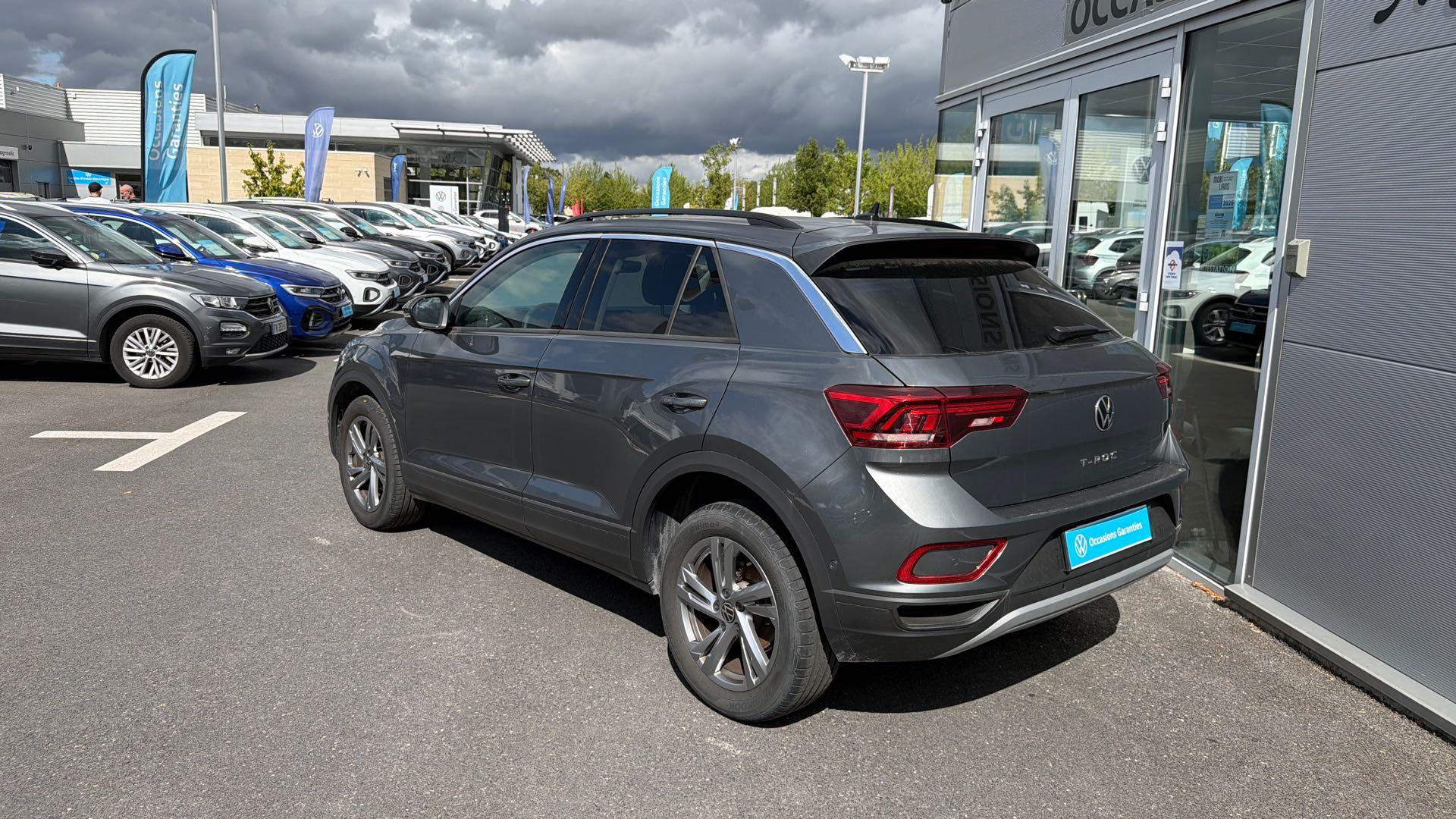 VOLKSWAGEN T-ROC