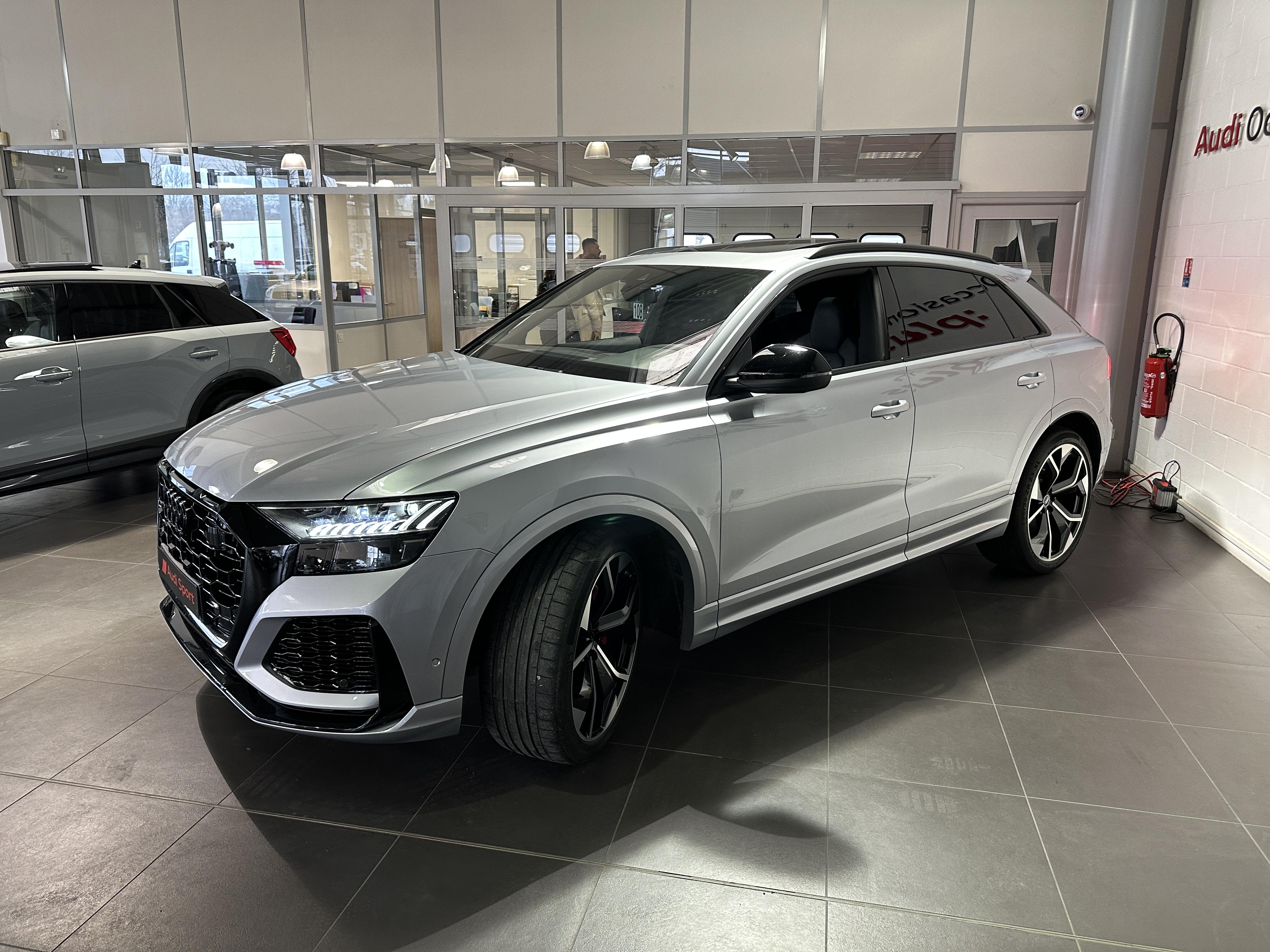 AUDI RS Q8