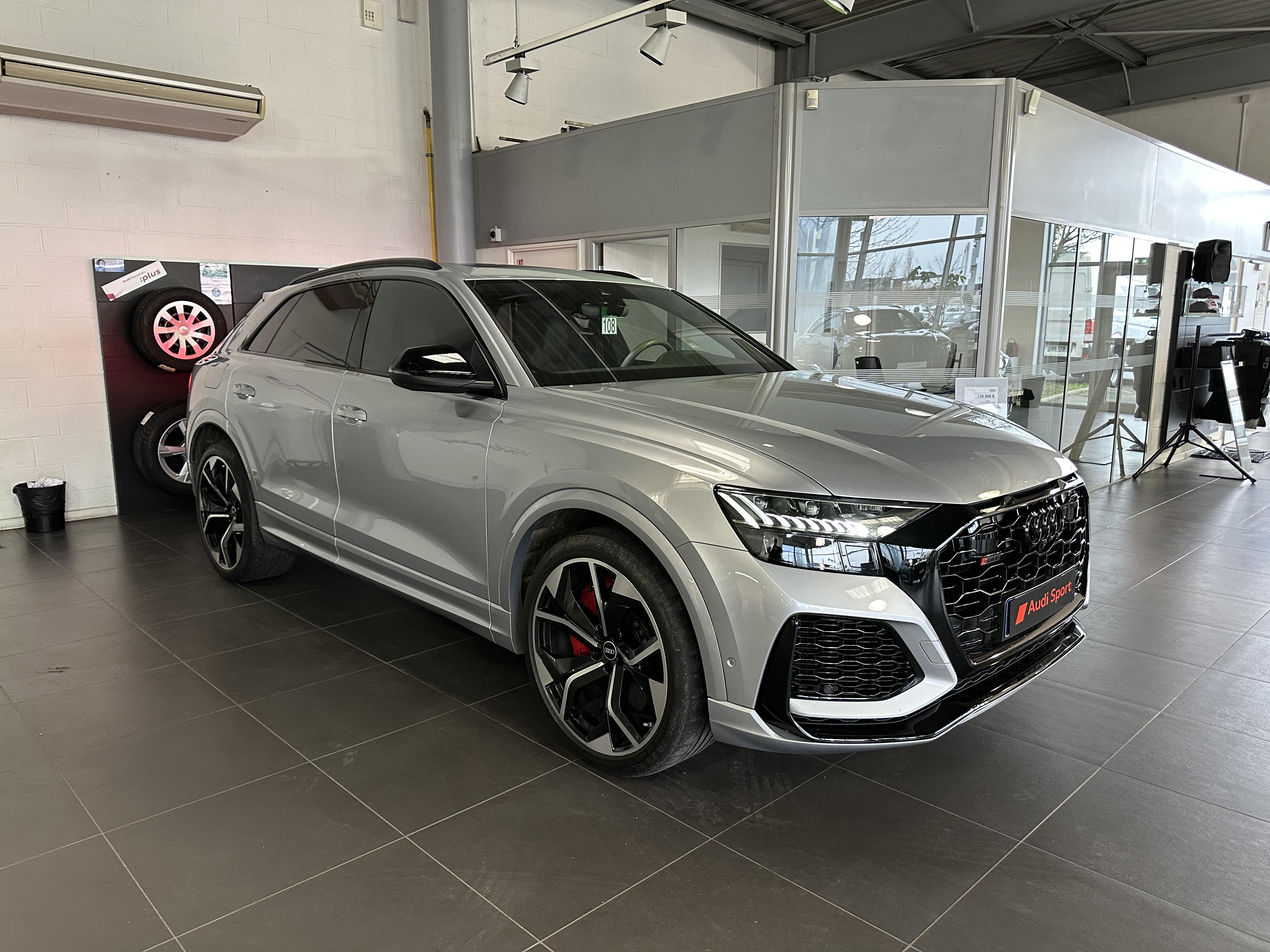 AUDI RS Q8