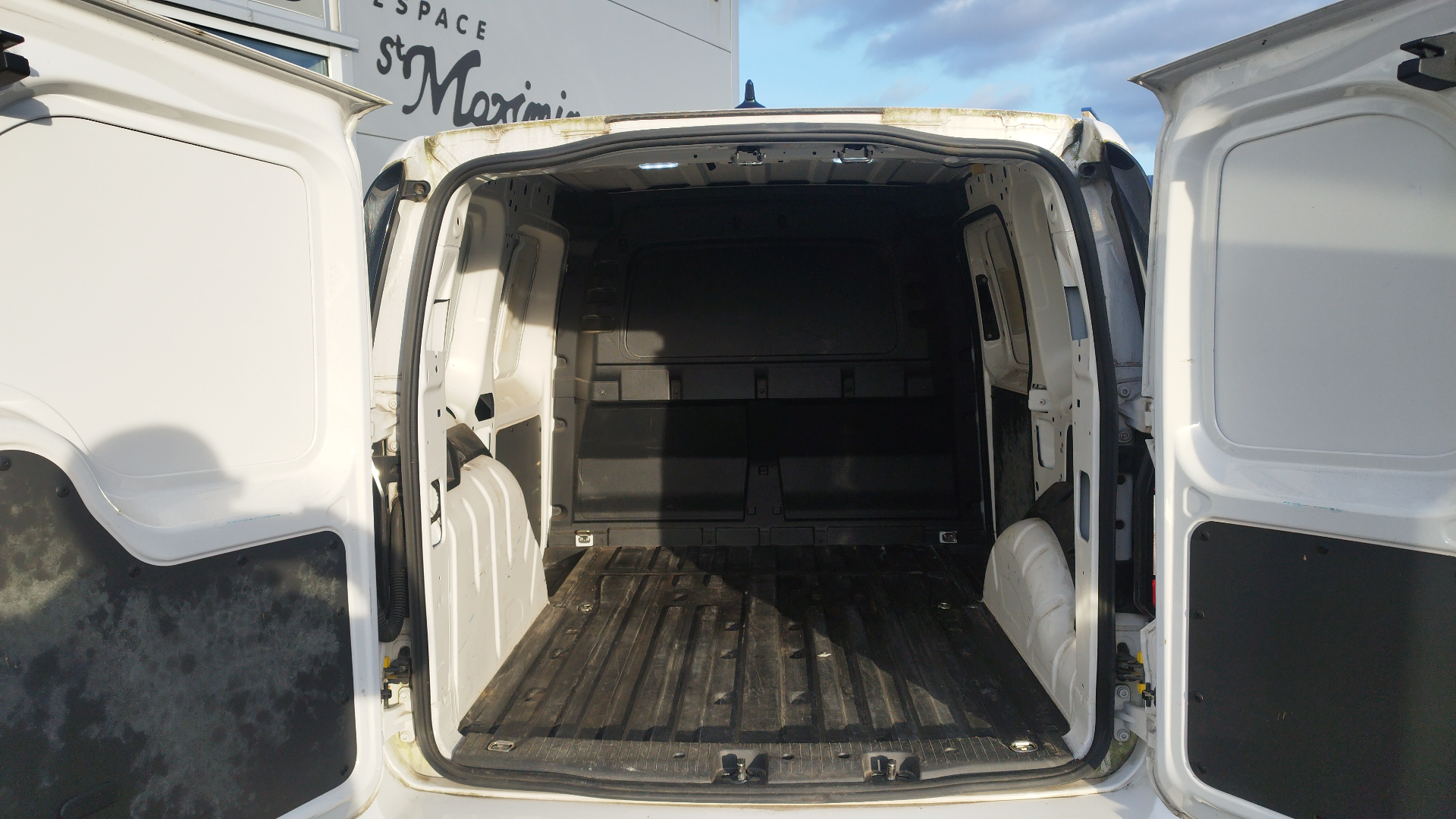 VOLKSWAGEN UTILITAIRES CADDY CARGO