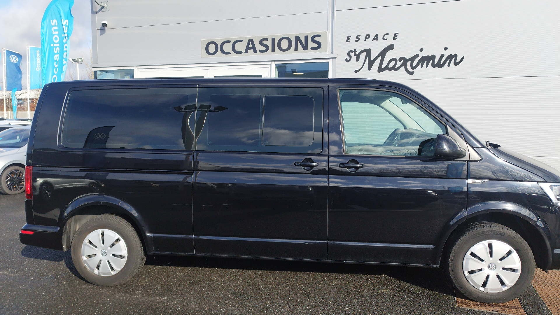 VOLKSWAGEN UTILITAIRES CARAVELLE