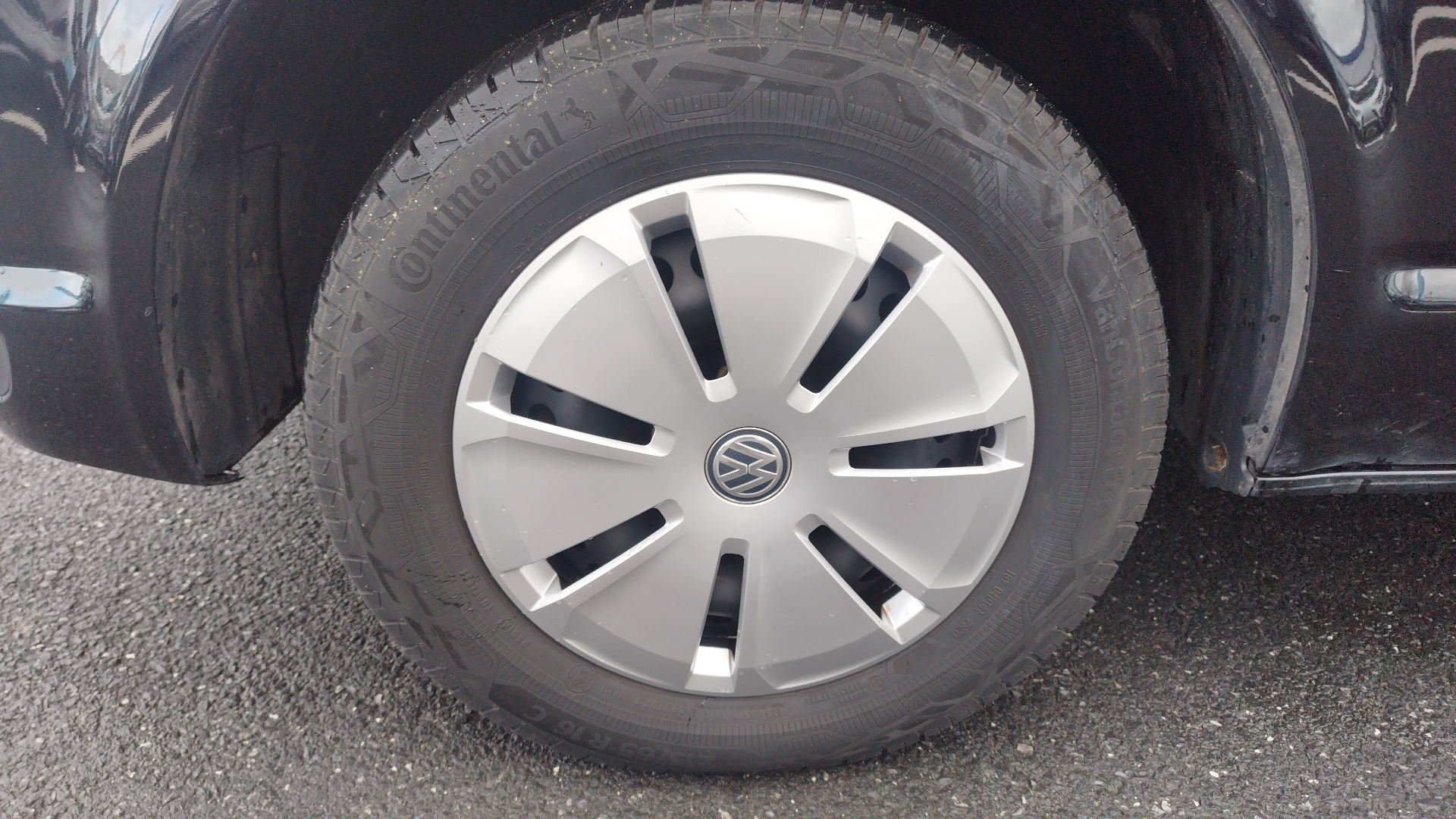 VOLKSWAGEN UTILITAIRES CARAVELLE