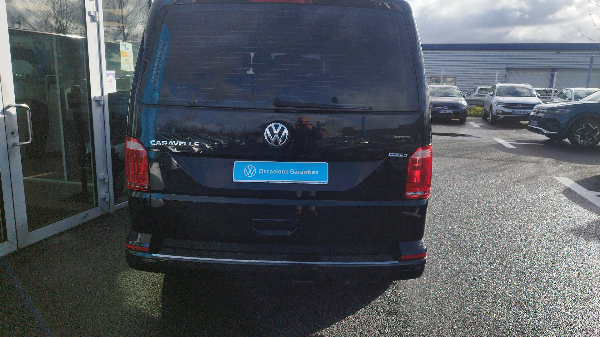 VOLKSWAGEN UTILITAIRES CARAVELLE