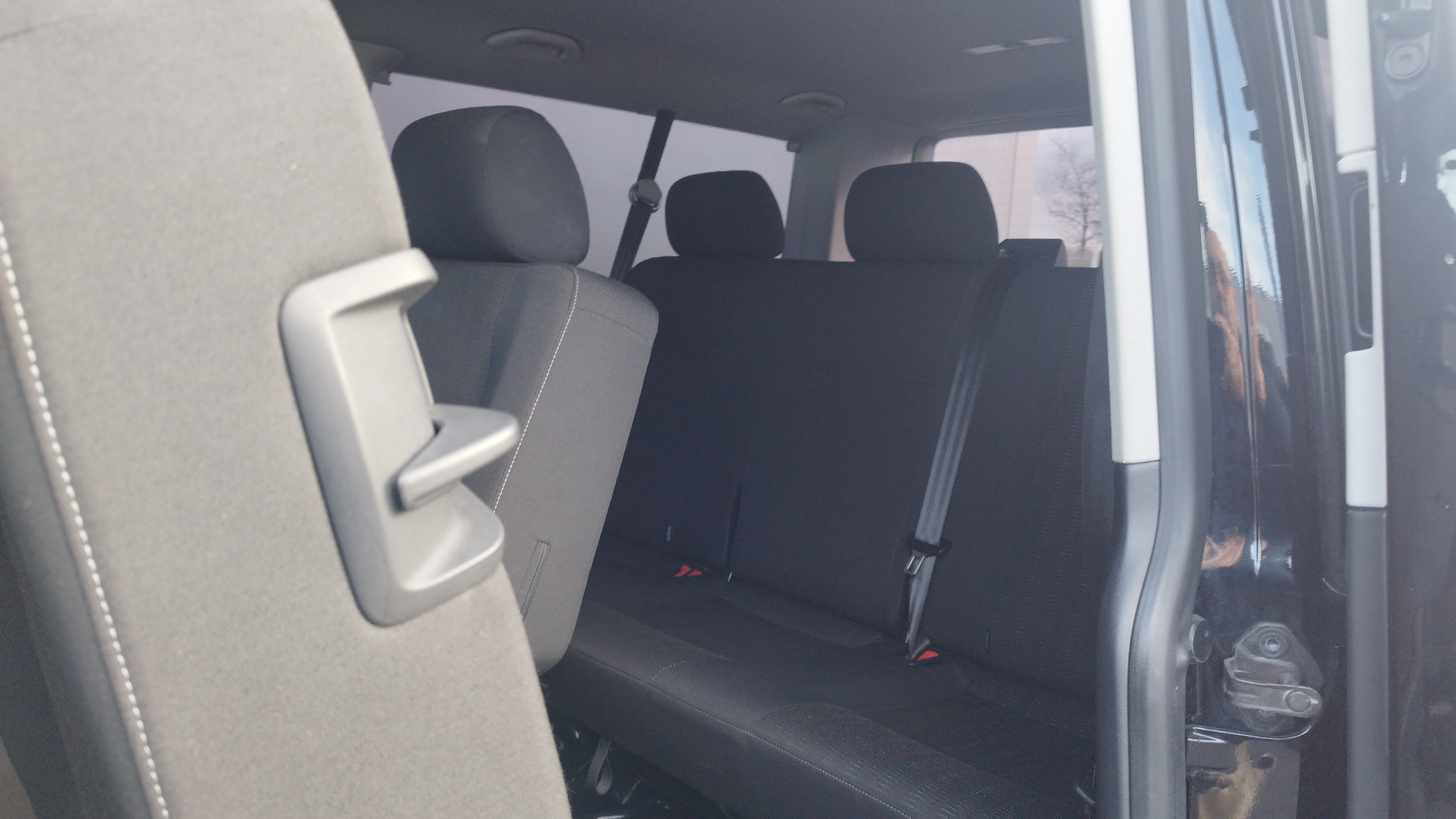 VOLKSWAGEN UTILITAIRES CARAVELLE