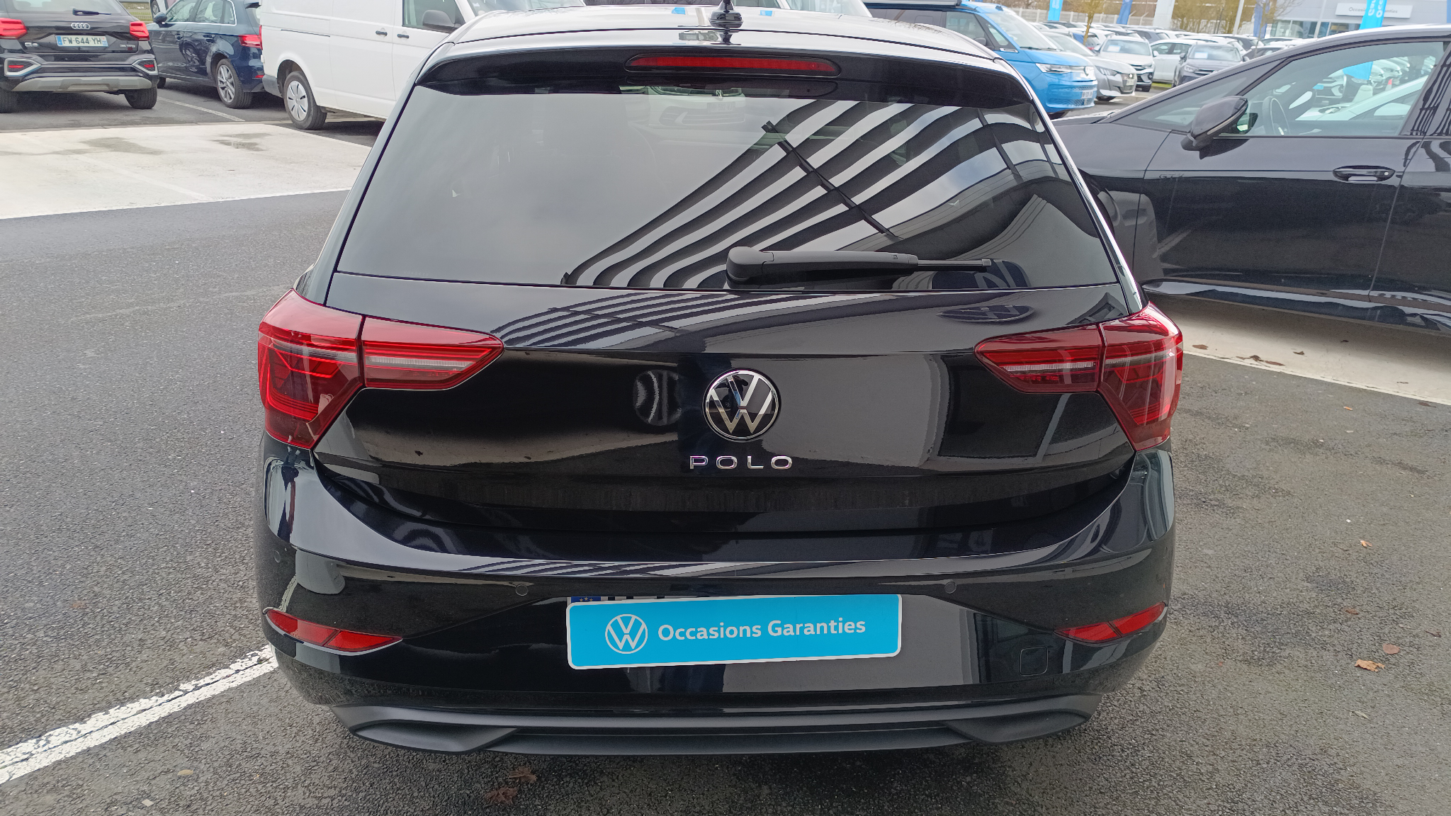 VOLKSWAGEN POLO