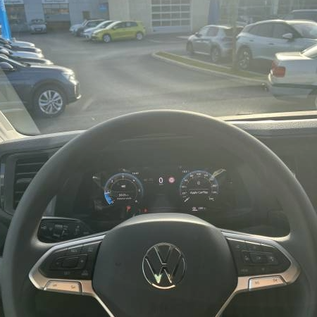 VOLKSWAGEN UTILITAIRES CRAFTER VAN