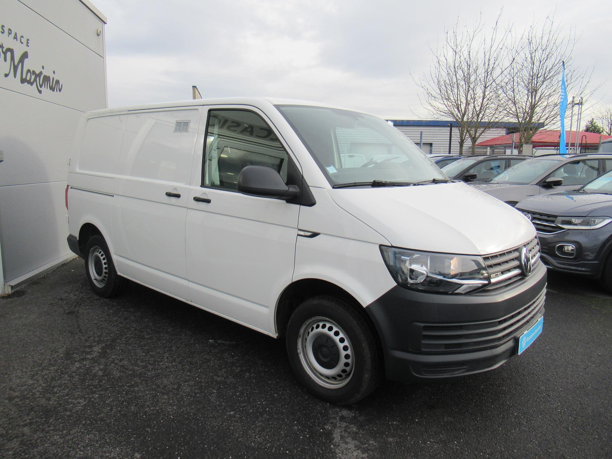 VOLKSWAGEN UTILITAIRES TRANSPORTER 6.1 VAN