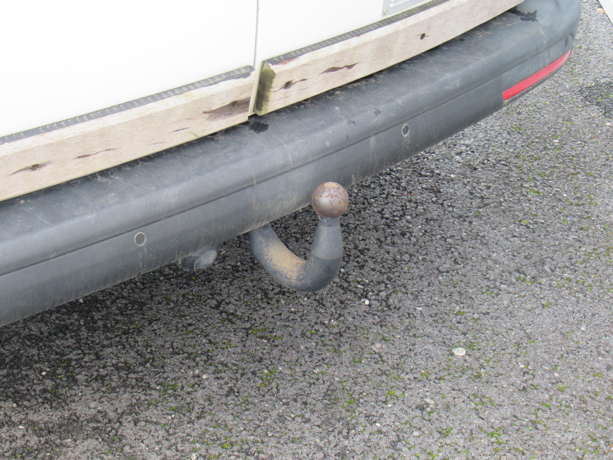 VOLKSWAGEN UTILITAIRES TRANSPORTER 6.1 VAN