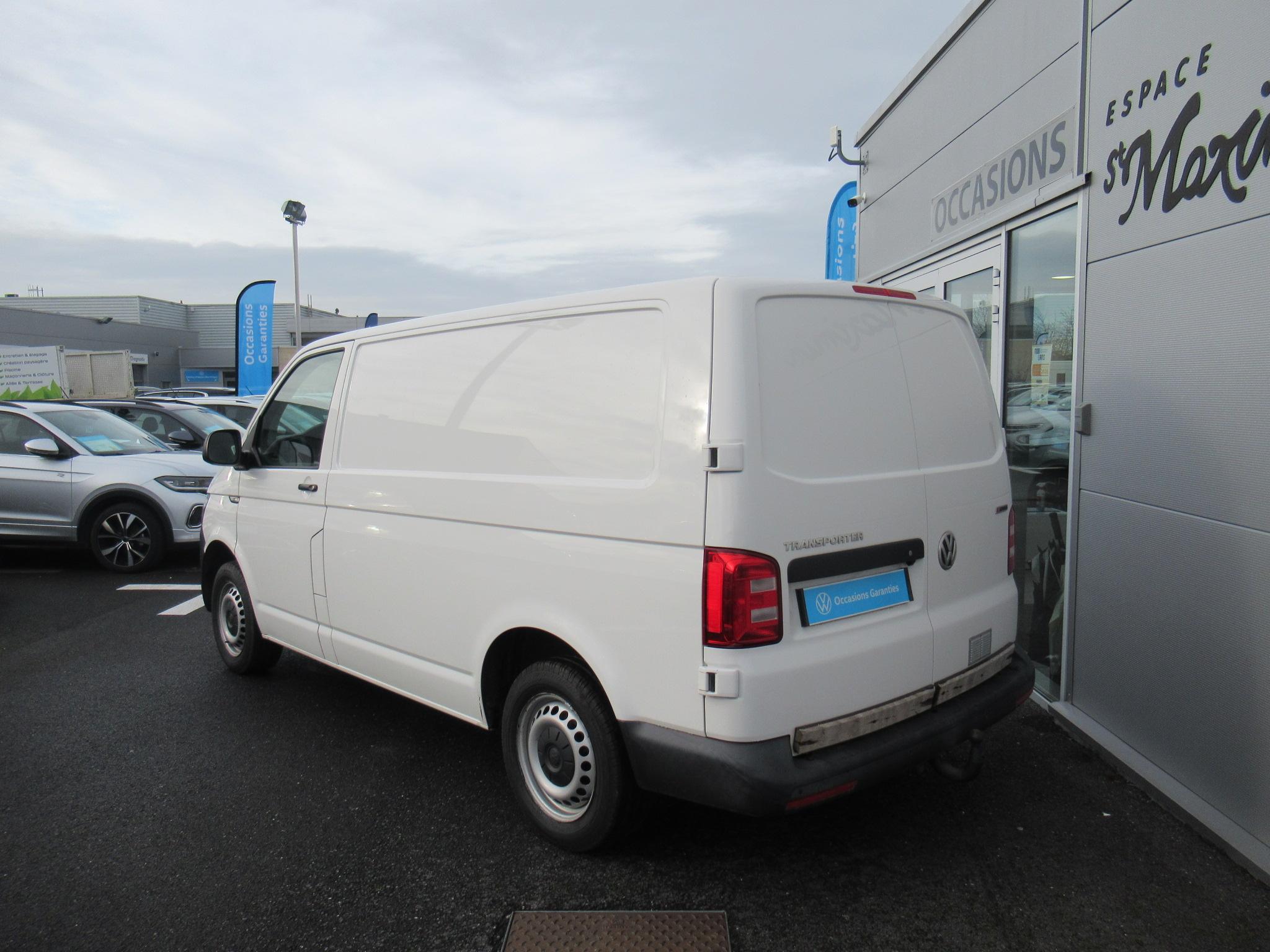 VOLKSWAGEN UTILITAIRES TRANSPORTER 6.1 VAN